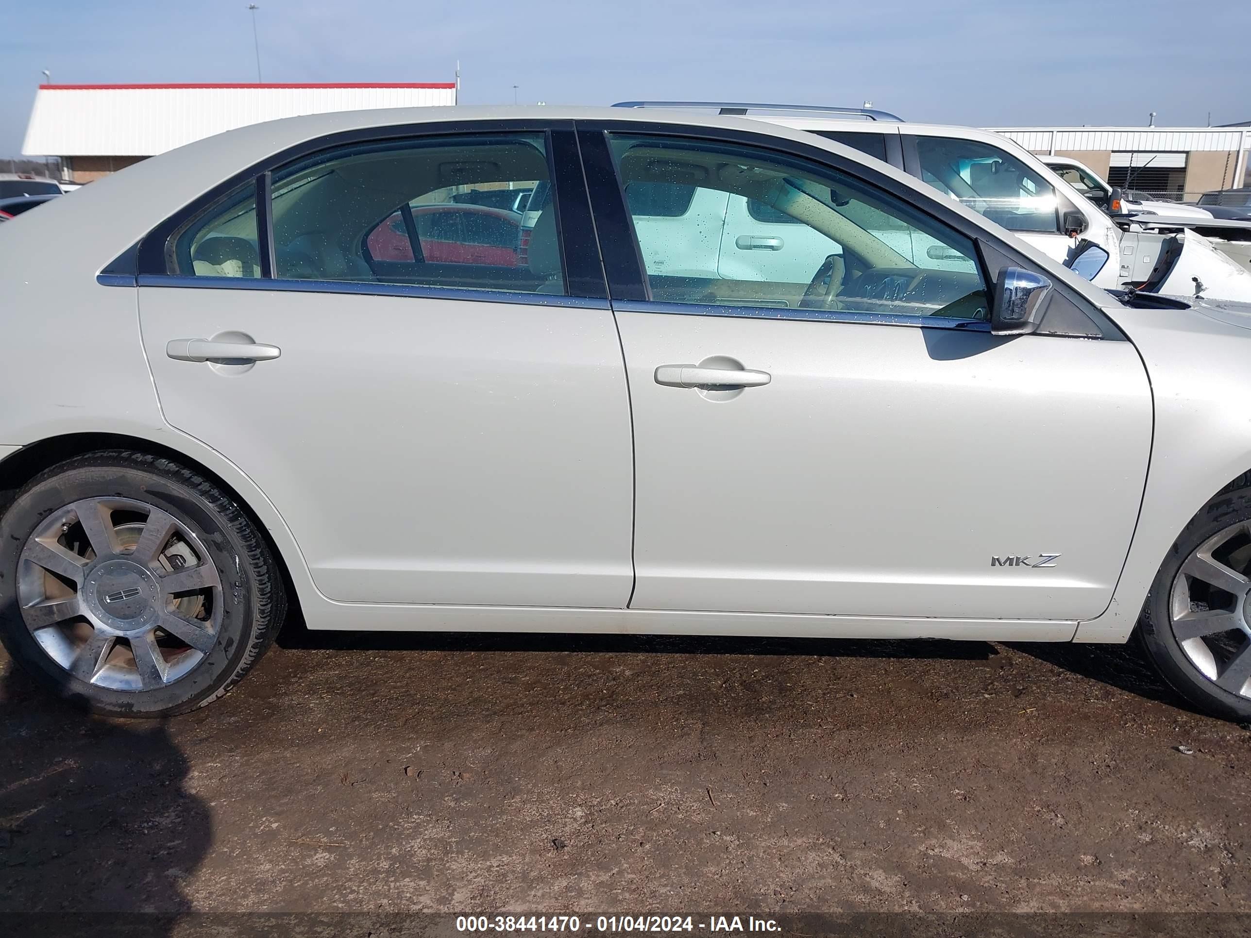 Photo 12 VIN: 3LNHM26T18R606077 - LINCOLN MKZ 