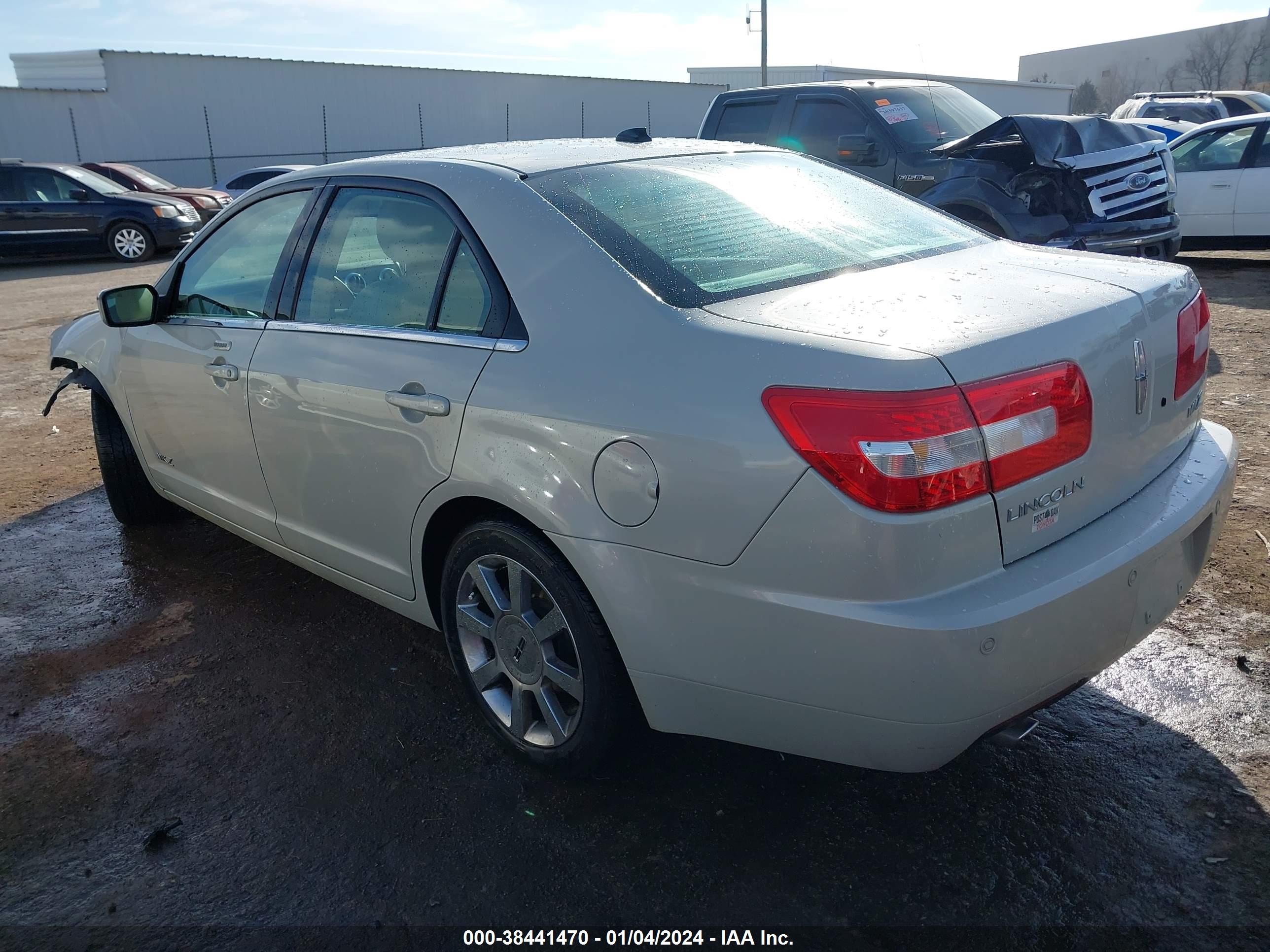 Photo 2 VIN: 3LNHM26T18R606077 - LINCOLN MKZ 