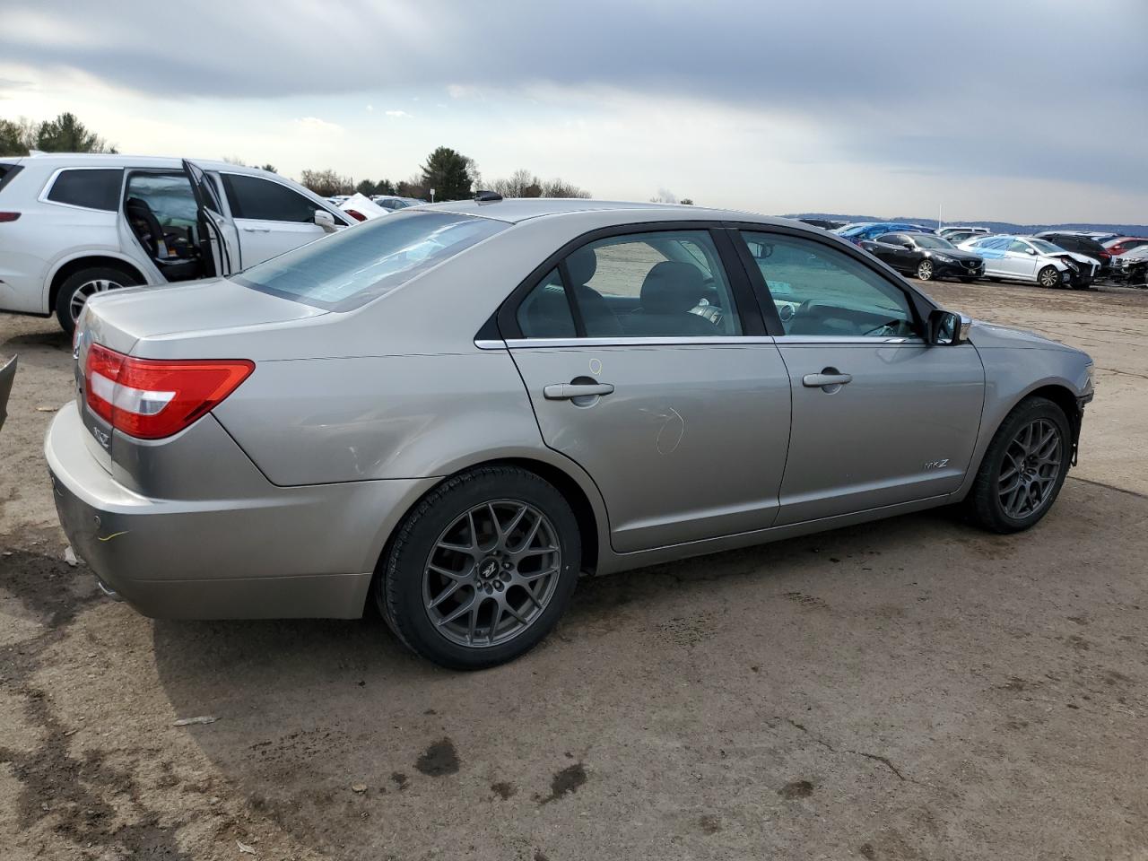 Photo 2 VIN: 3LNHM26T18R620013 - LINCOLN MKZ 