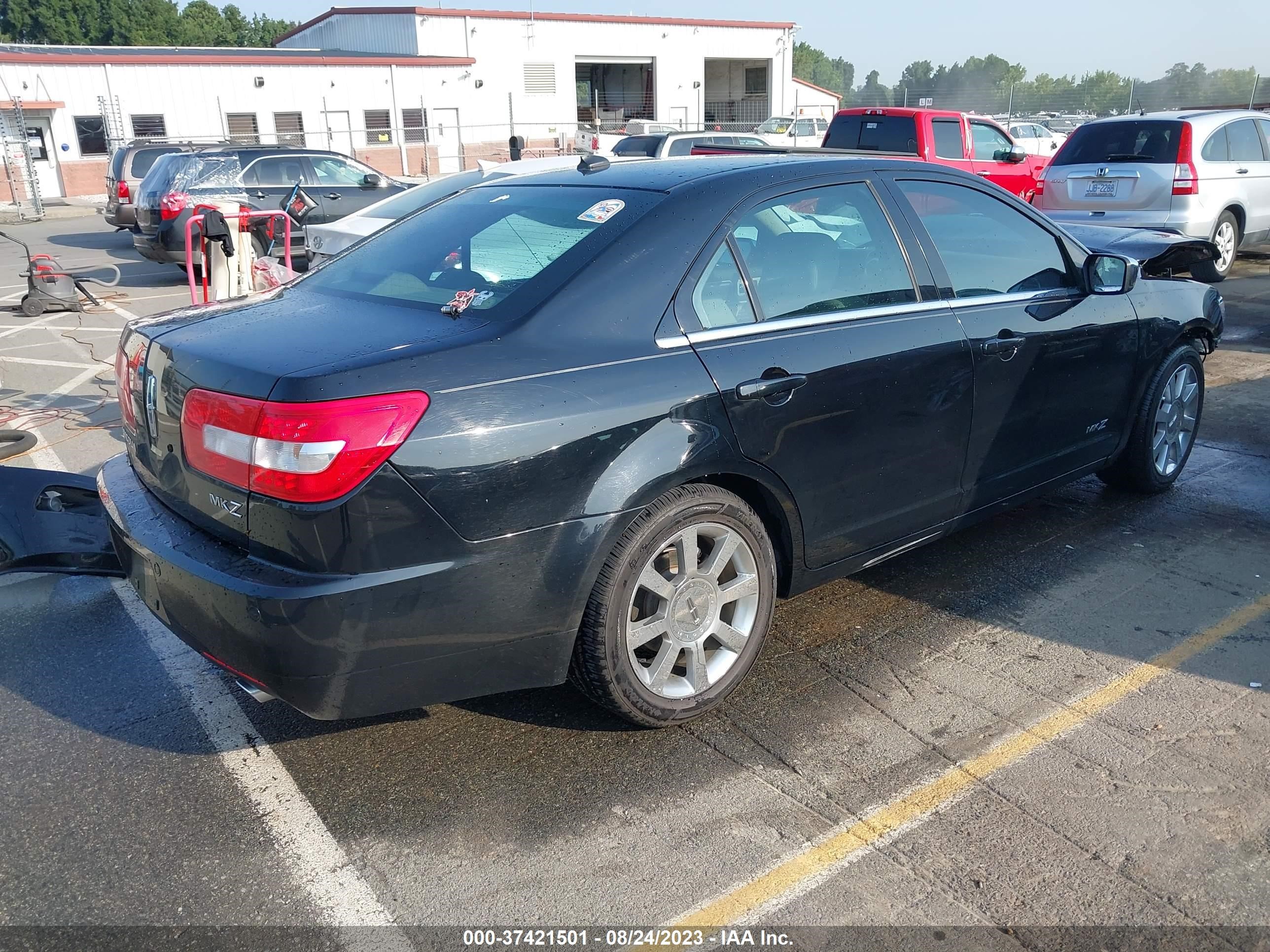 Photo 3 VIN: 3LNHM26T28R636978 - LINCOLN MKZ 