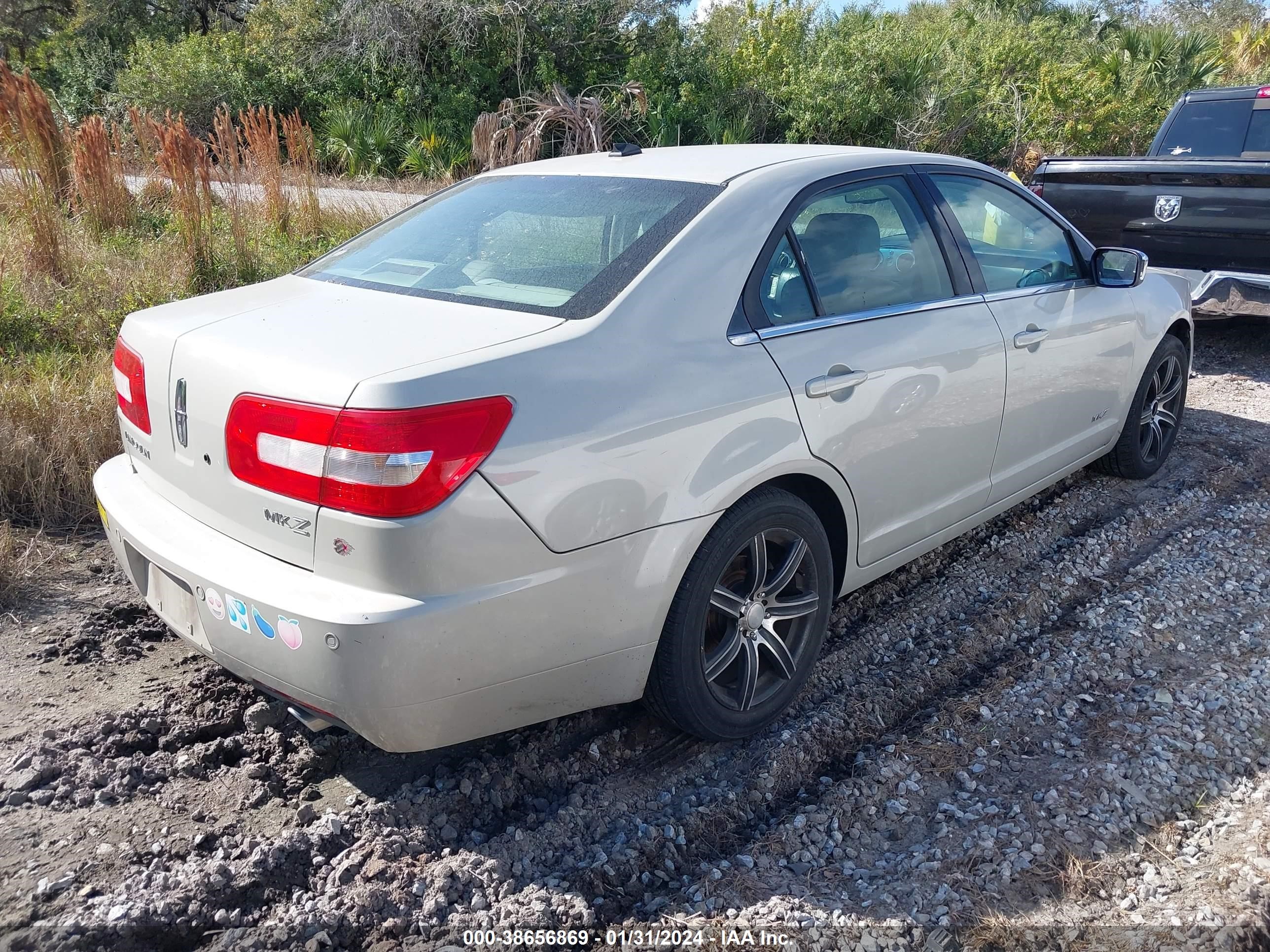 Photo 3 VIN: 3LNHM26T38R631935 - LINCOLN MKZ 