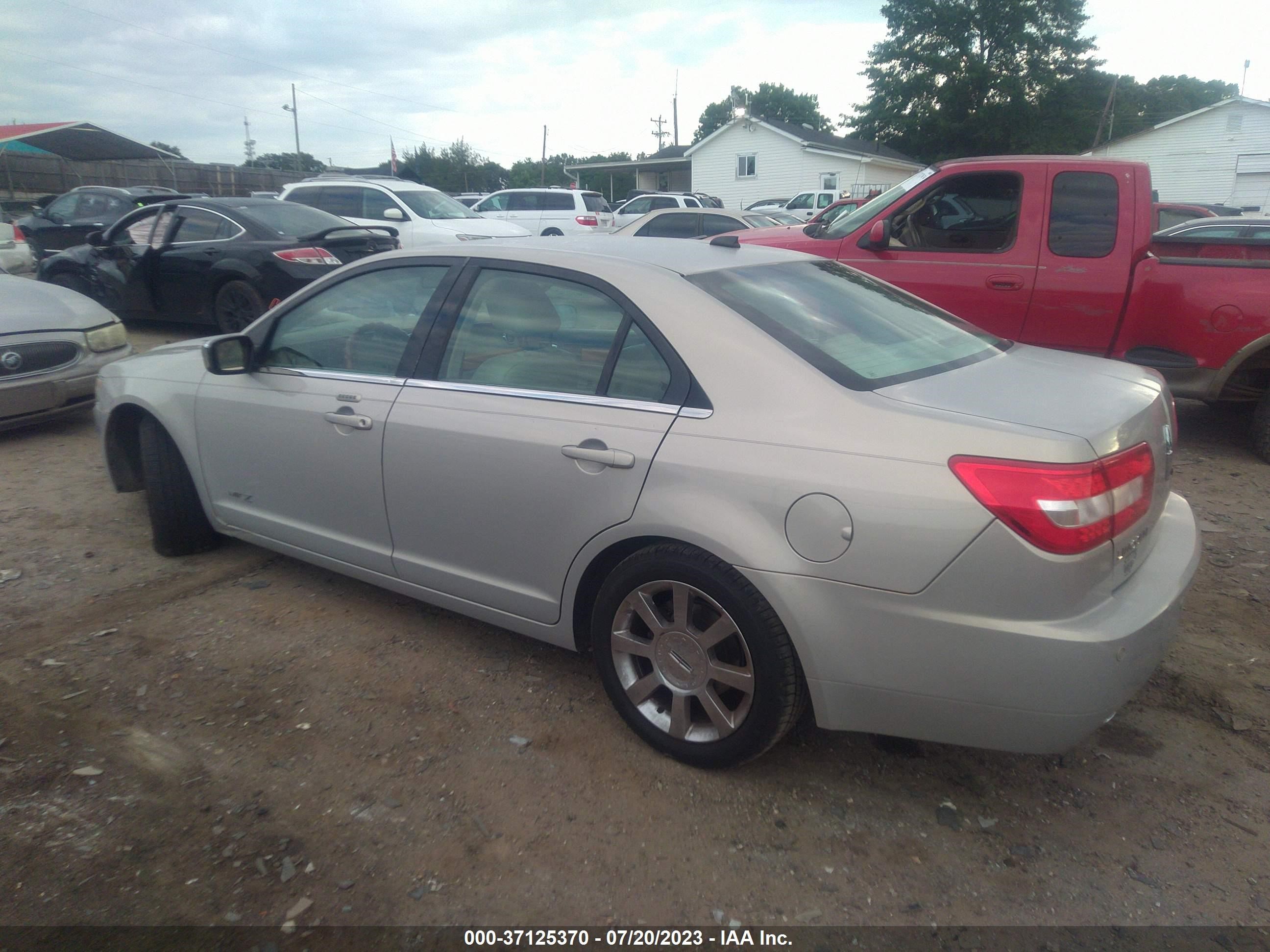 Photo 2 VIN: 3LNHM26T39R623688 - LINCOLN MKZ 