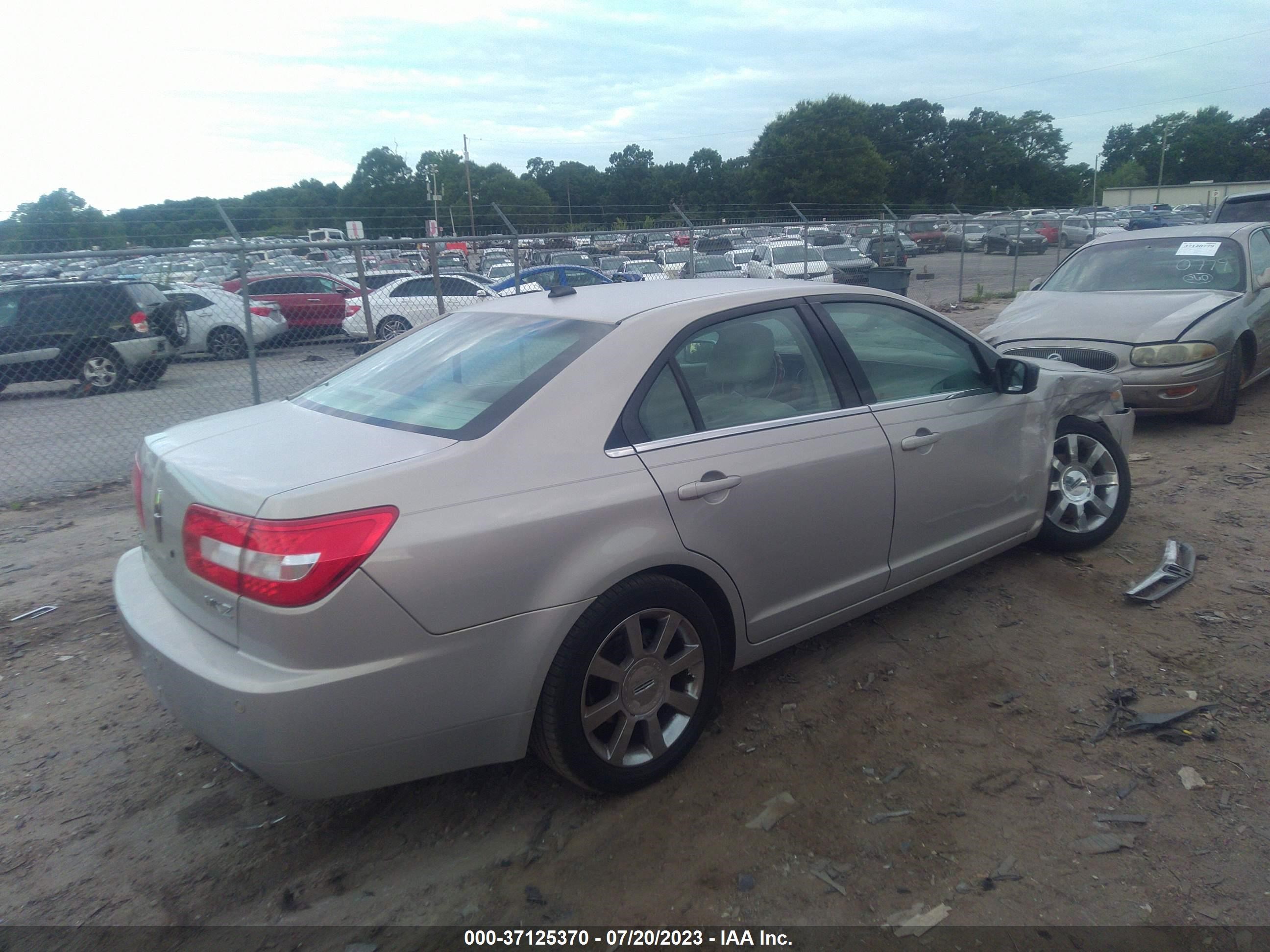 Photo 3 VIN: 3LNHM26T39R623688 - LINCOLN MKZ 