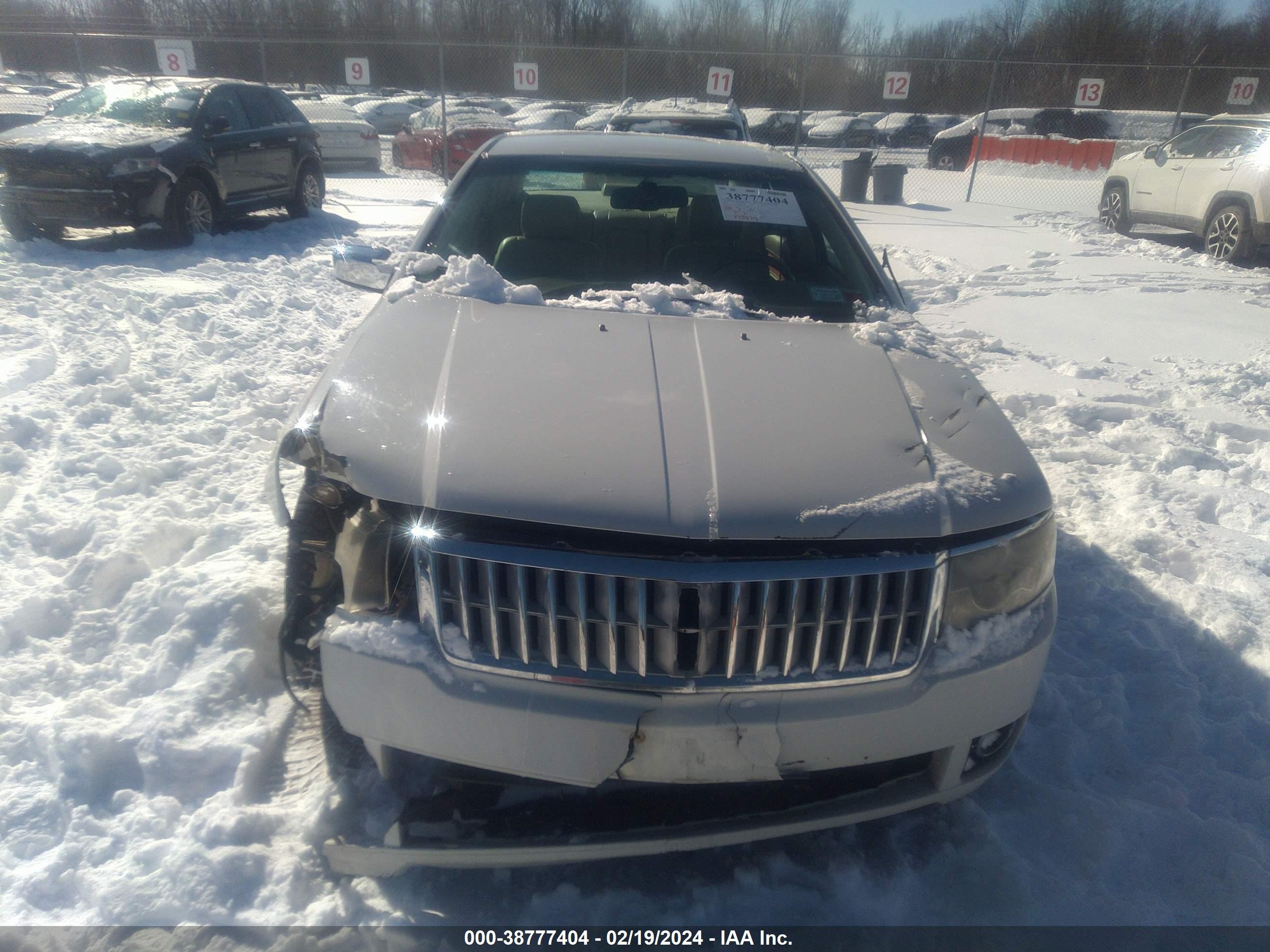 Photo 11 VIN: 3LNHM26T48R605960 - LINCOLN MKZ 