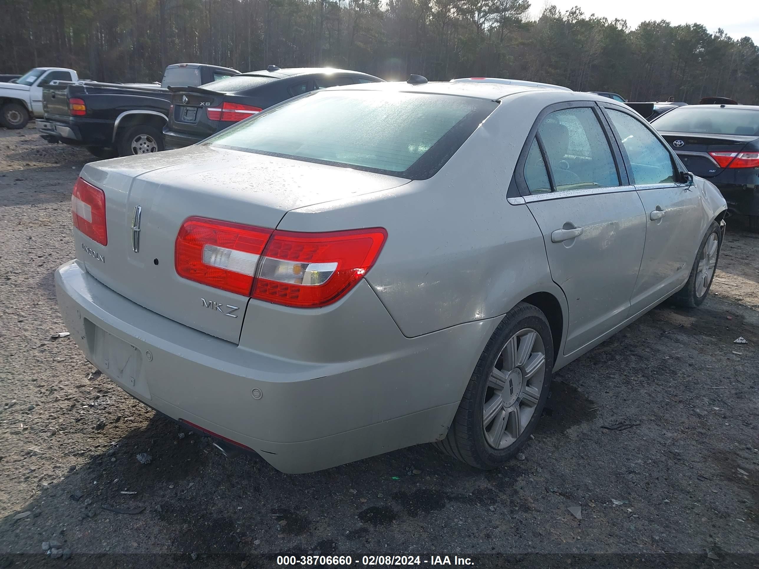 Photo 3 VIN: 3LNHM26T58R608155 - LINCOLN MKZ 