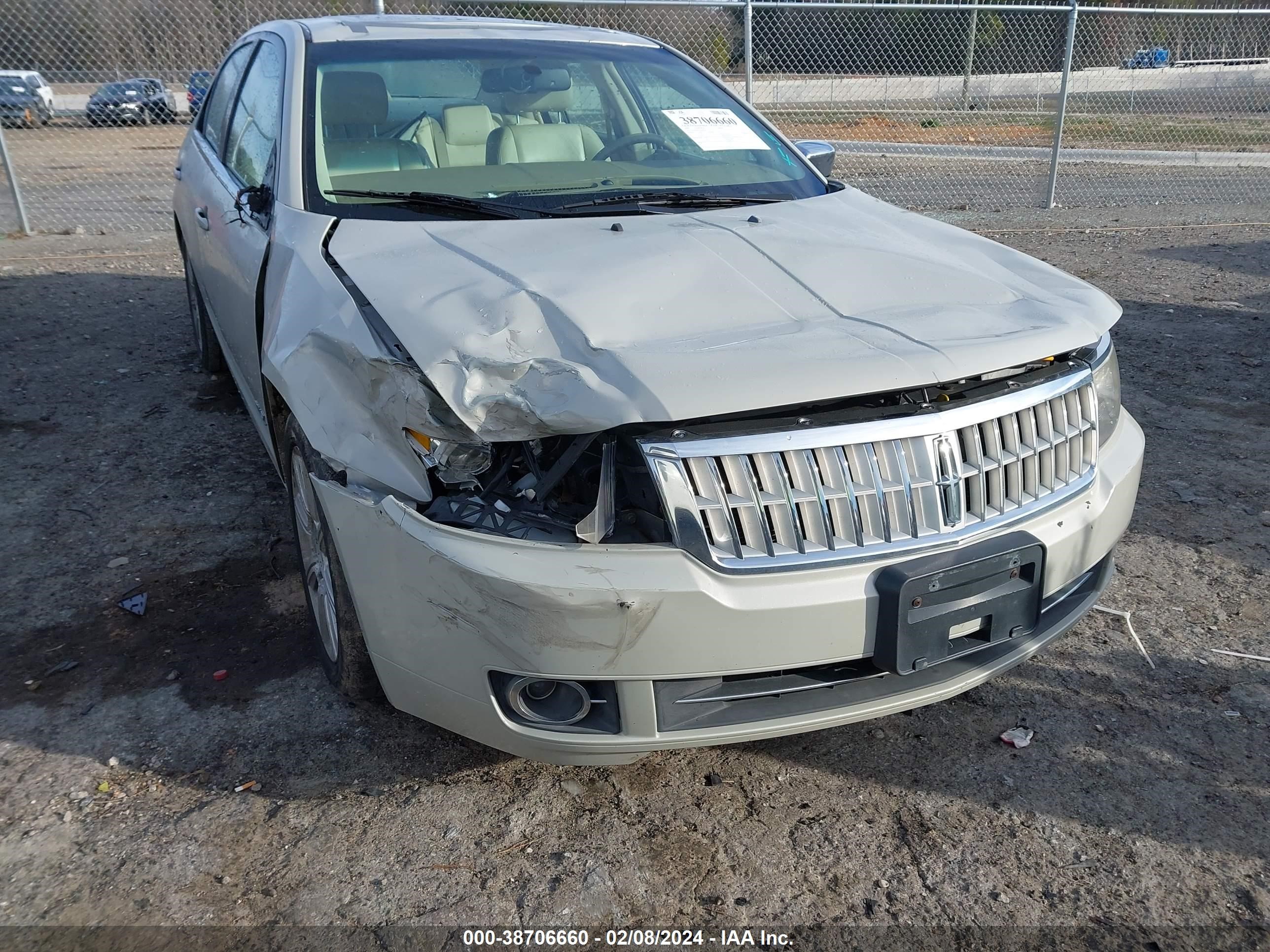 Photo 5 VIN: 3LNHM26T58R608155 - LINCOLN MKZ 