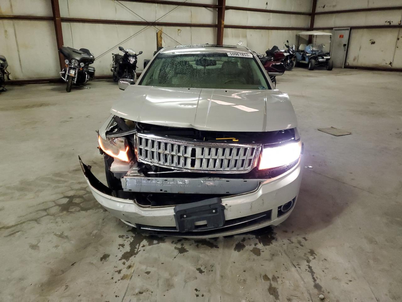 Photo 4 VIN: 3LNHM26T58R626543 - LINCOLN MKZ 