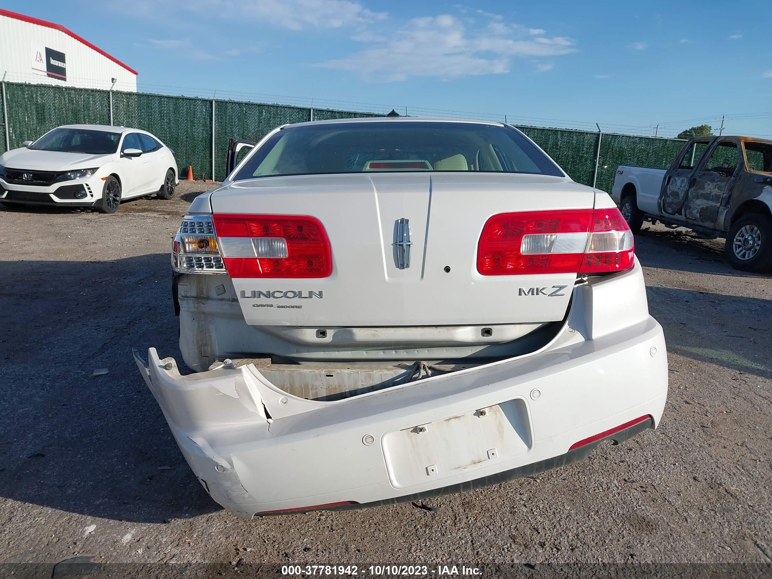 Photo 15 VIN: 3LNHM26T69R605508 - LINCOLN MKZ 