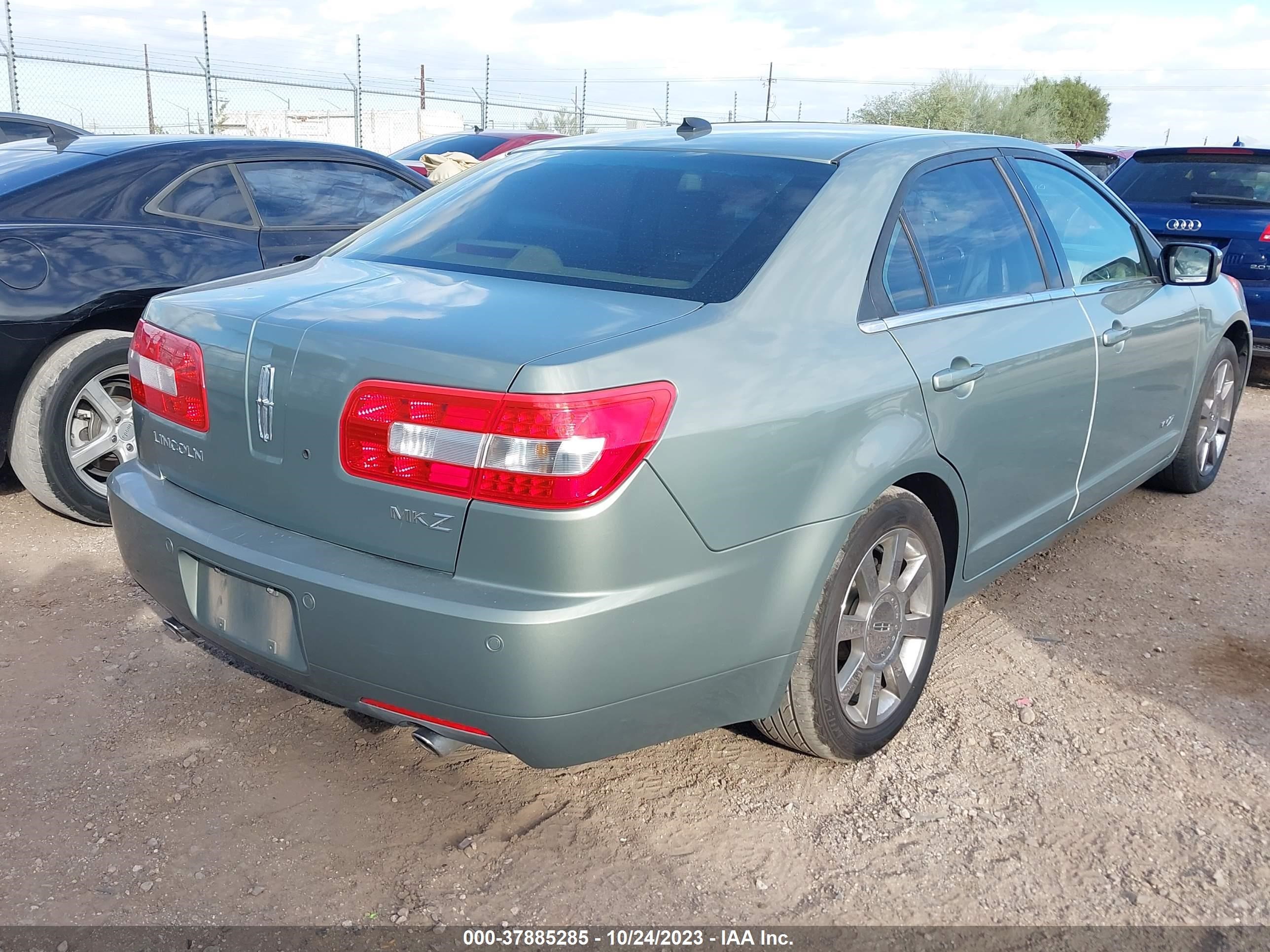 Photo 3 VIN: 3LNHM26T78R655025 - LINCOLN MKZ 