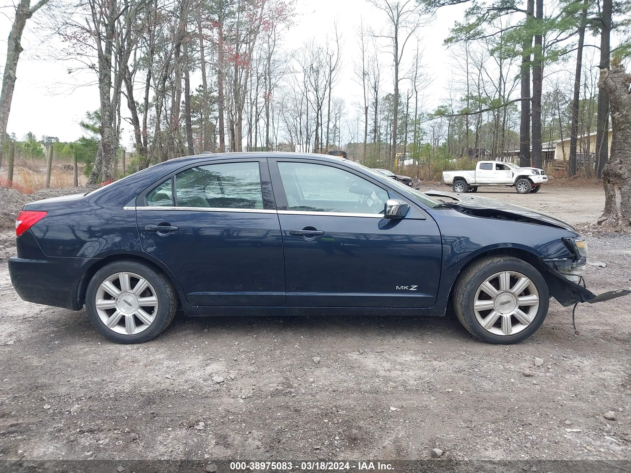 Photo 11 VIN: 3LNHM26T78R660550 - LINCOLN MKZ 