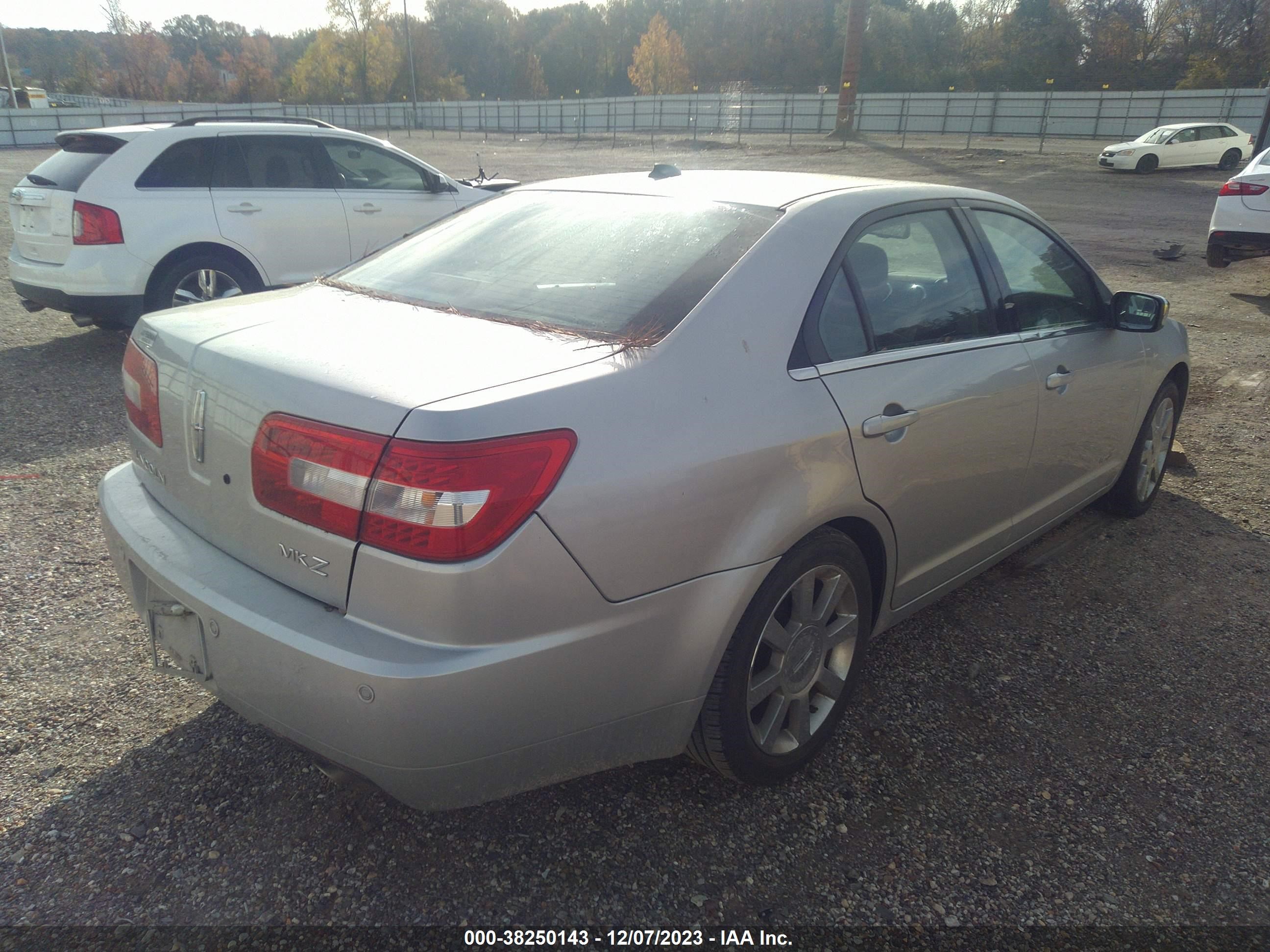 Photo 3 VIN: 3LNHM26T79R613052 - LINCOLN MKZ 