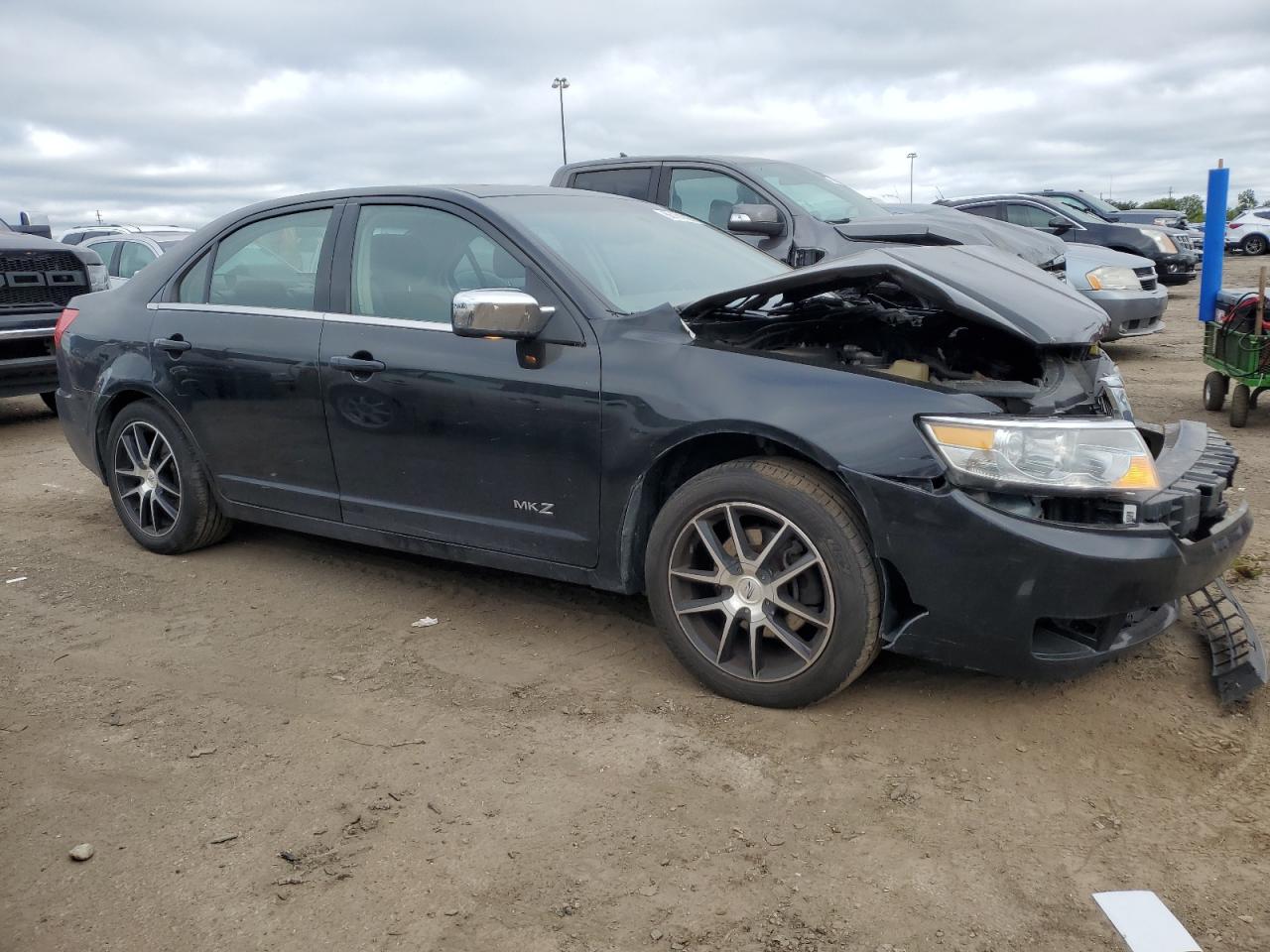 Photo 3 VIN: 3LNHM26T88R608117 - LINCOLN MKZ 