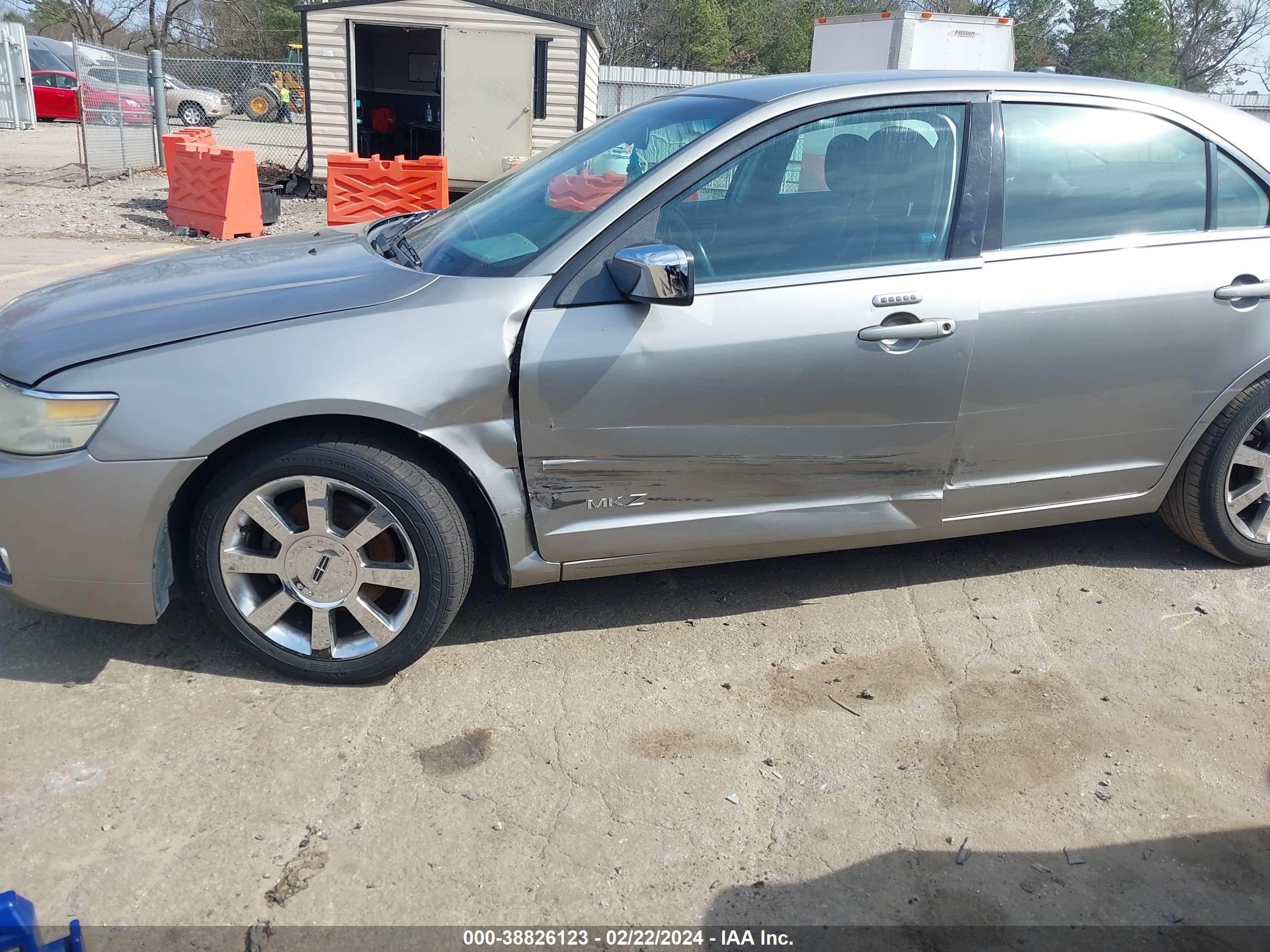 Photo 5 VIN: 3LNHM26T99R617846 - LINCOLN MKZ 