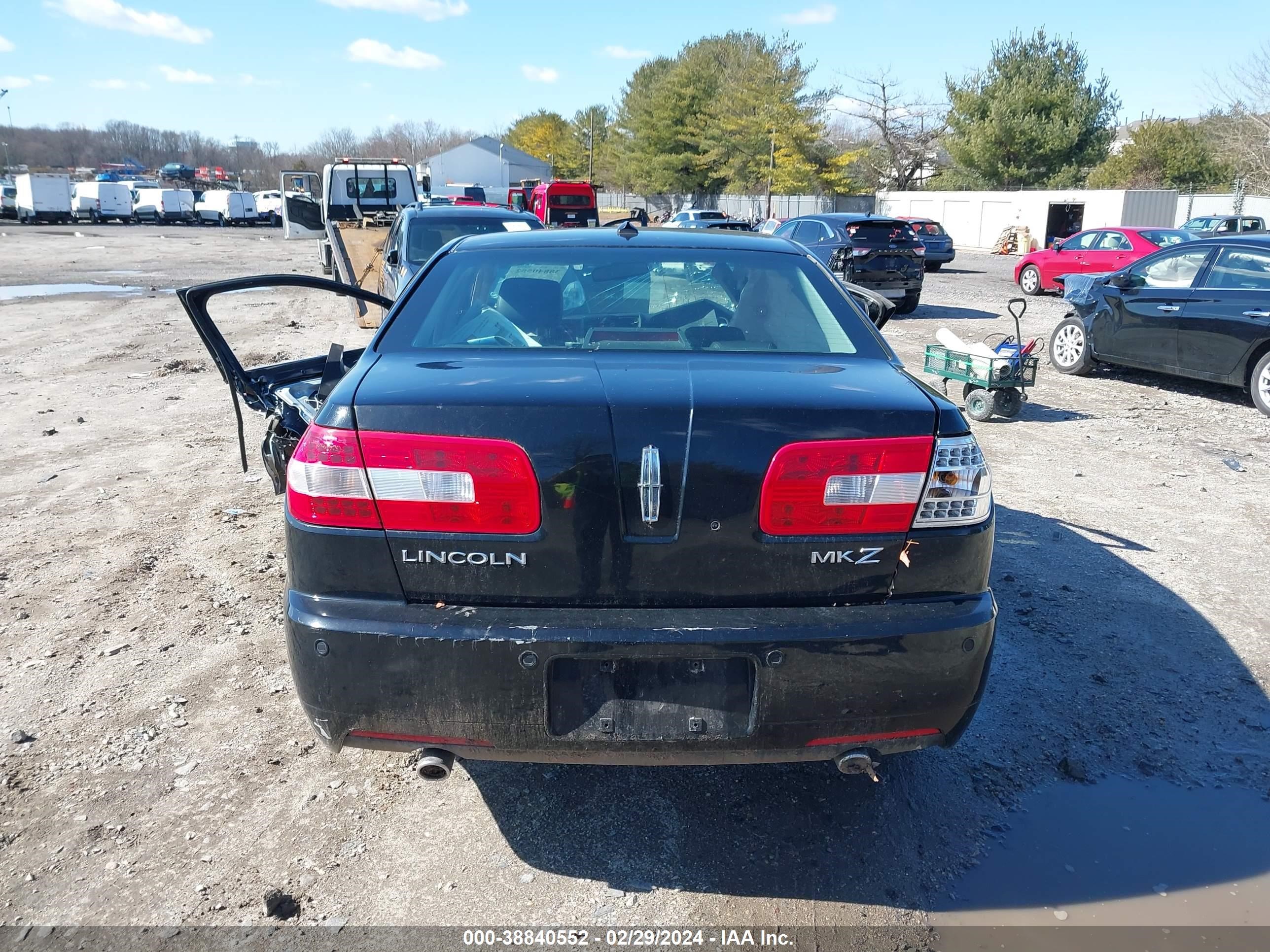 Photo 14 VIN: 3LNHM26TX8R625355 - LINCOLN MKZ 