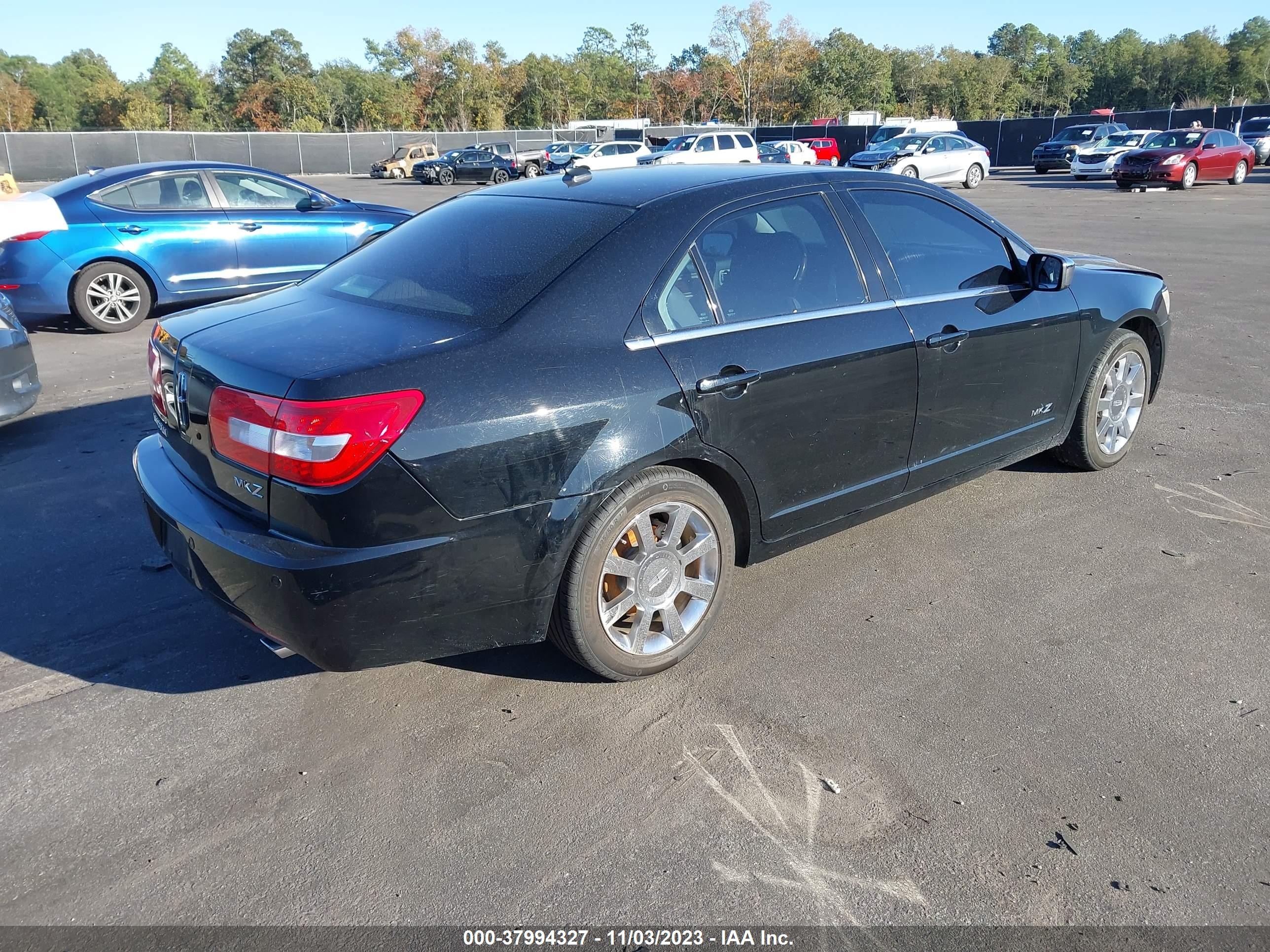 Photo 3 VIN: 3LNHM26TX8R637442 - LINCOLN MKZ 