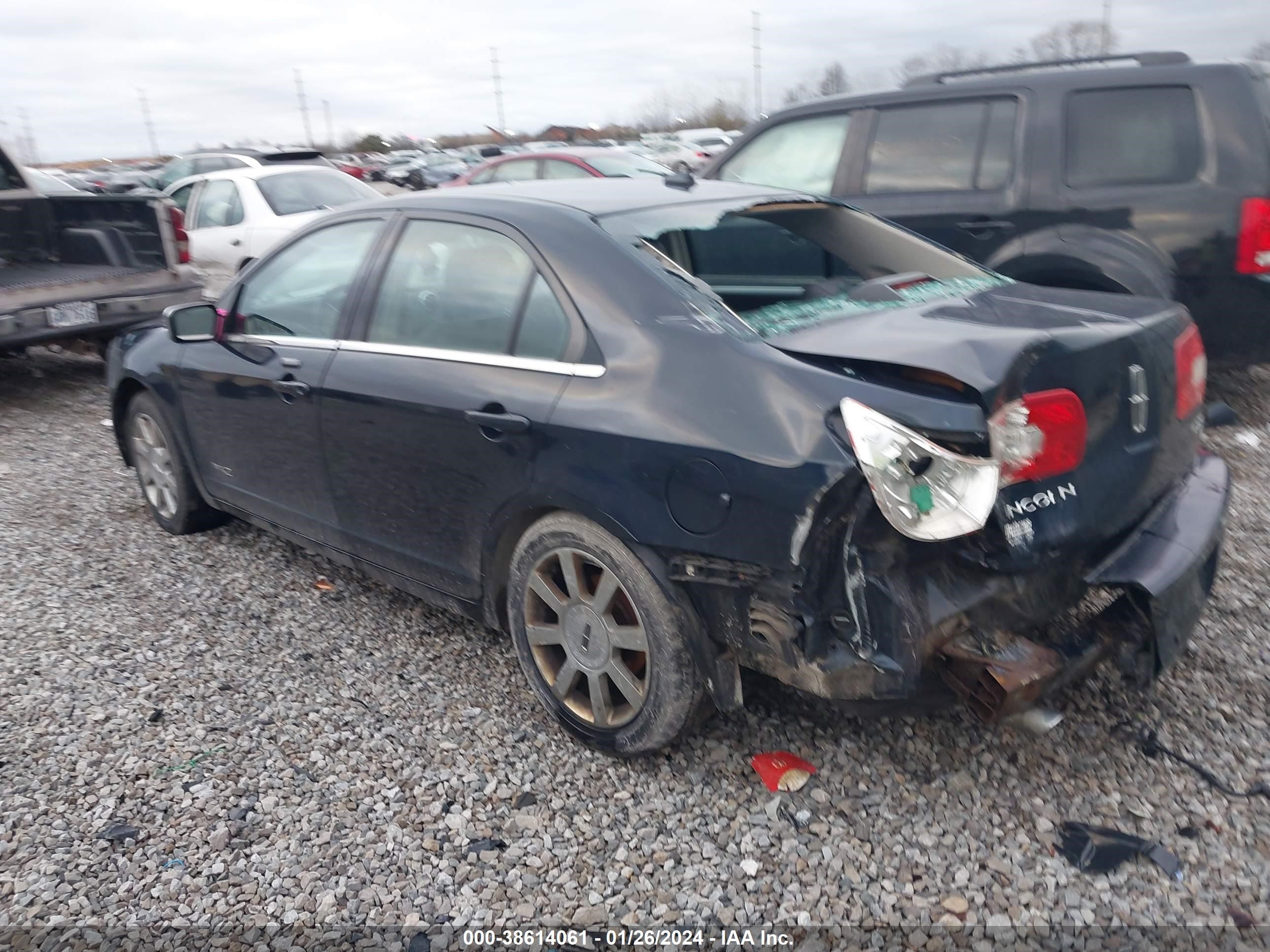 Photo 2 VIN: 3LNHM26TX8R664902 - LINCOLN MKZ 