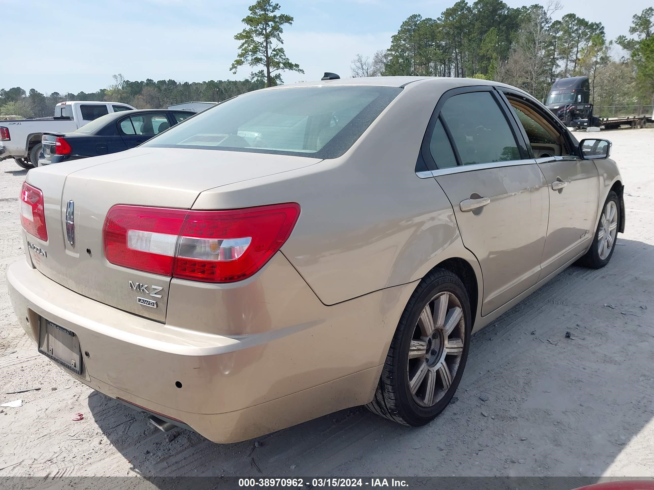 Photo 3 VIN: 3LNHM28T27R631677 - LINCOLN MKZ 