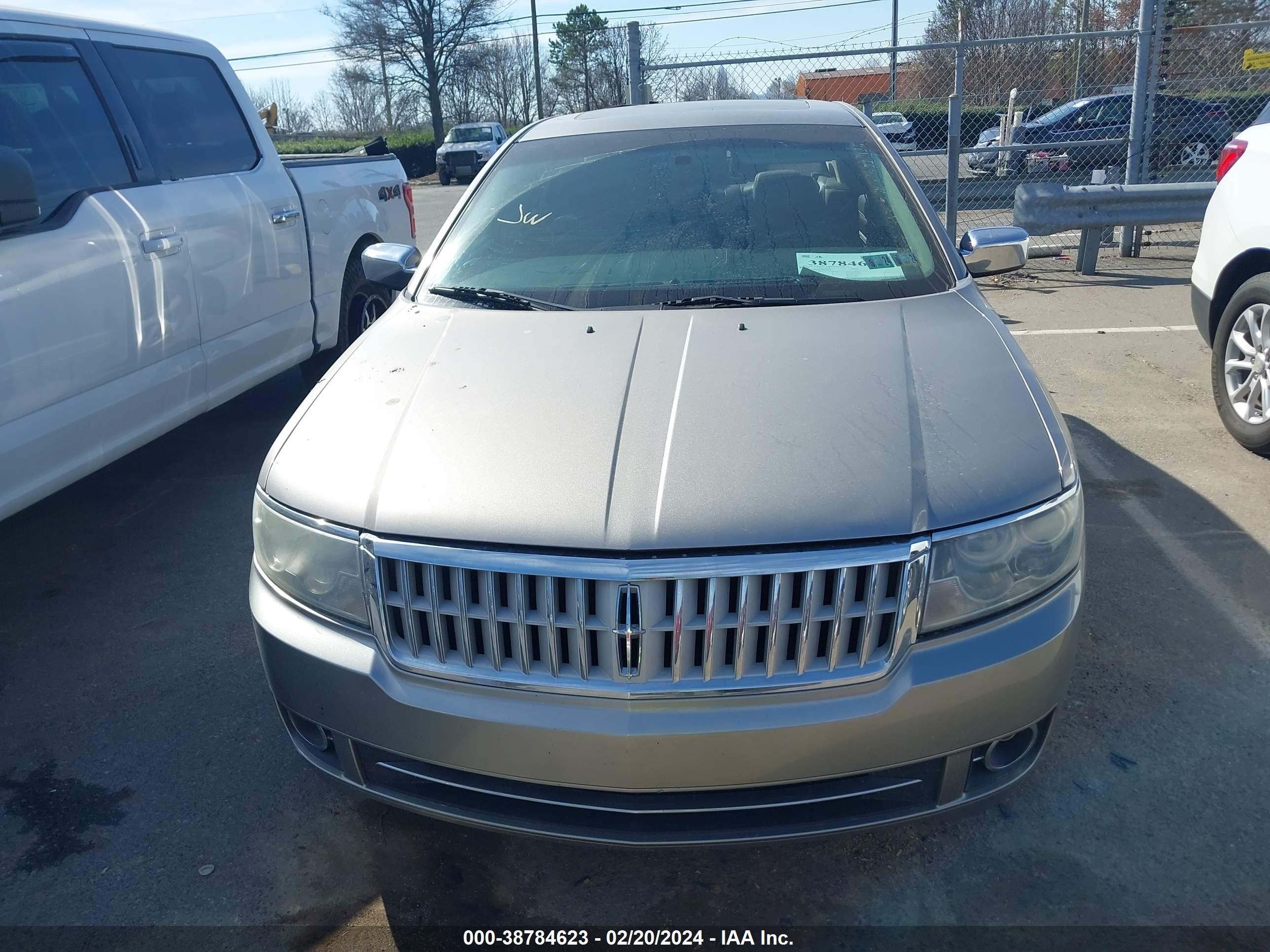 Photo 11 VIN: 3LNHM28T48R661863 - LINCOLN MKZ 