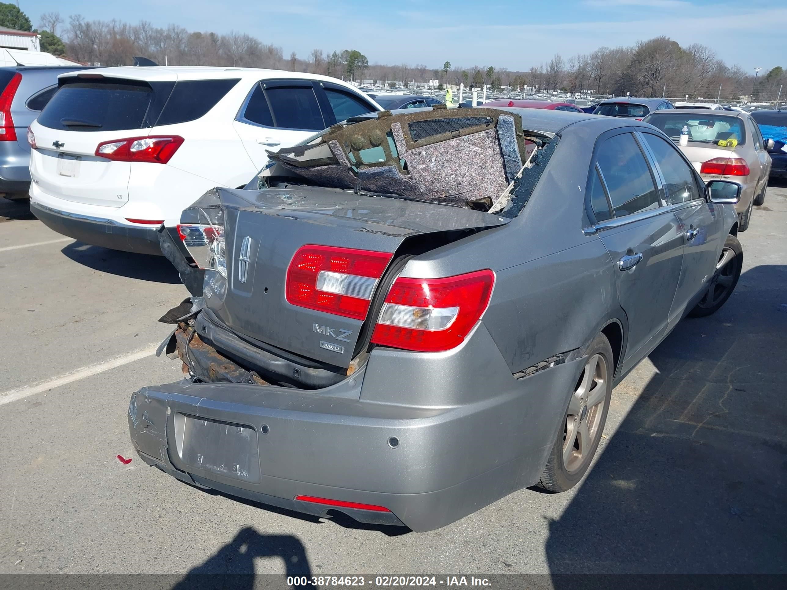 Photo 3 VIN: 3LNHM28T48R661863 - LINCOLN MKZ 