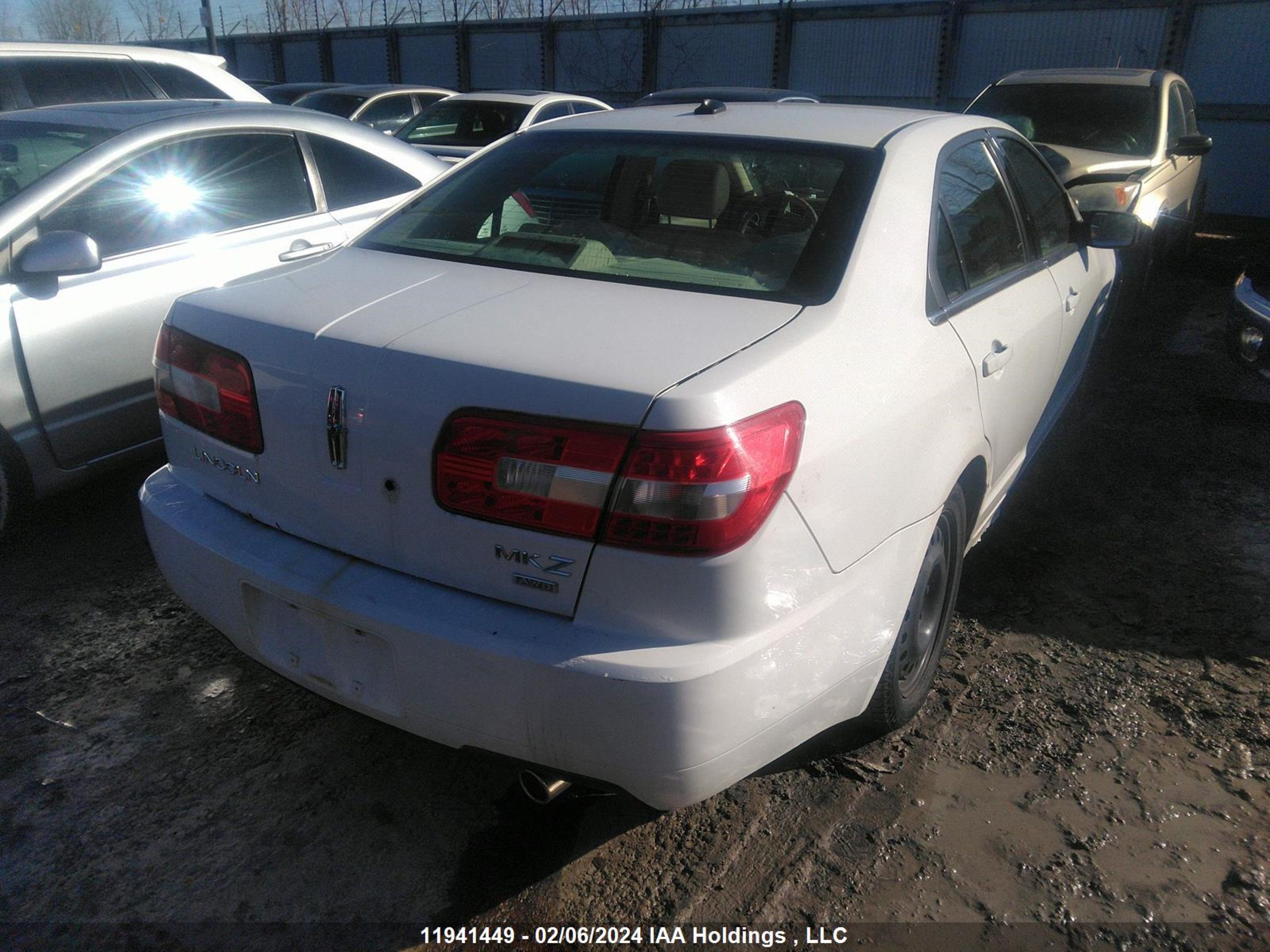 Photo 3 VIN: 3LNHM28T87R615399 - LINCOLN MKZ 