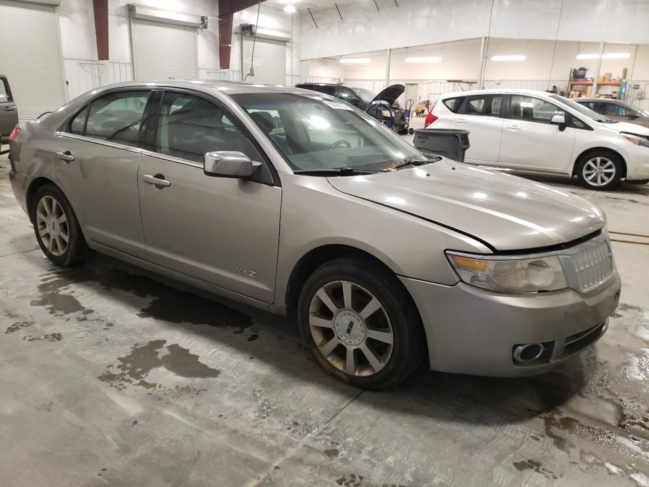 Photo 3 VIN: 3LNHM28T88R607921 - LINCOLN MKZ 