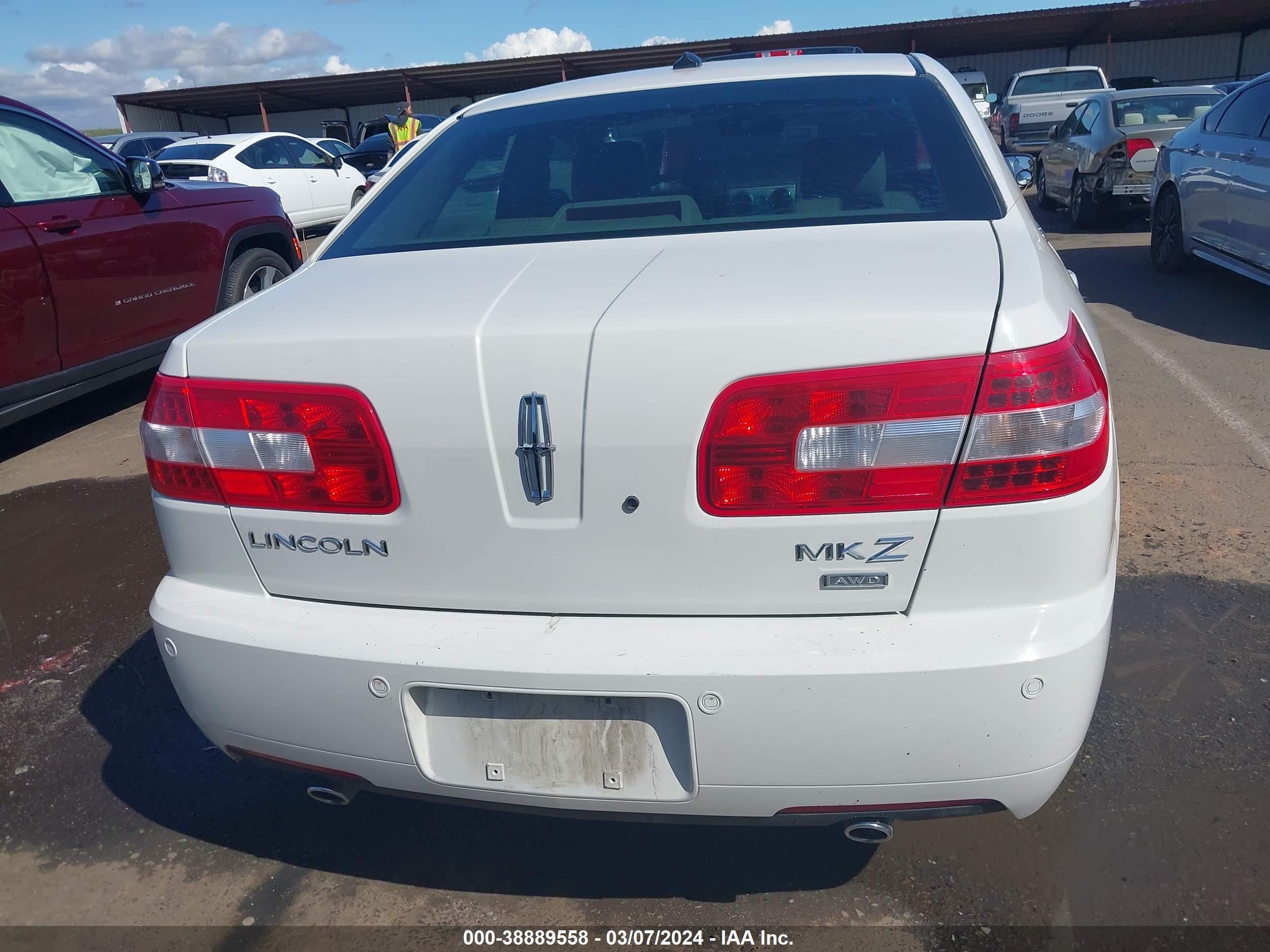 Photo 15 VIN: 3LNHM28T88R611810 - LINCOLN MKZ 