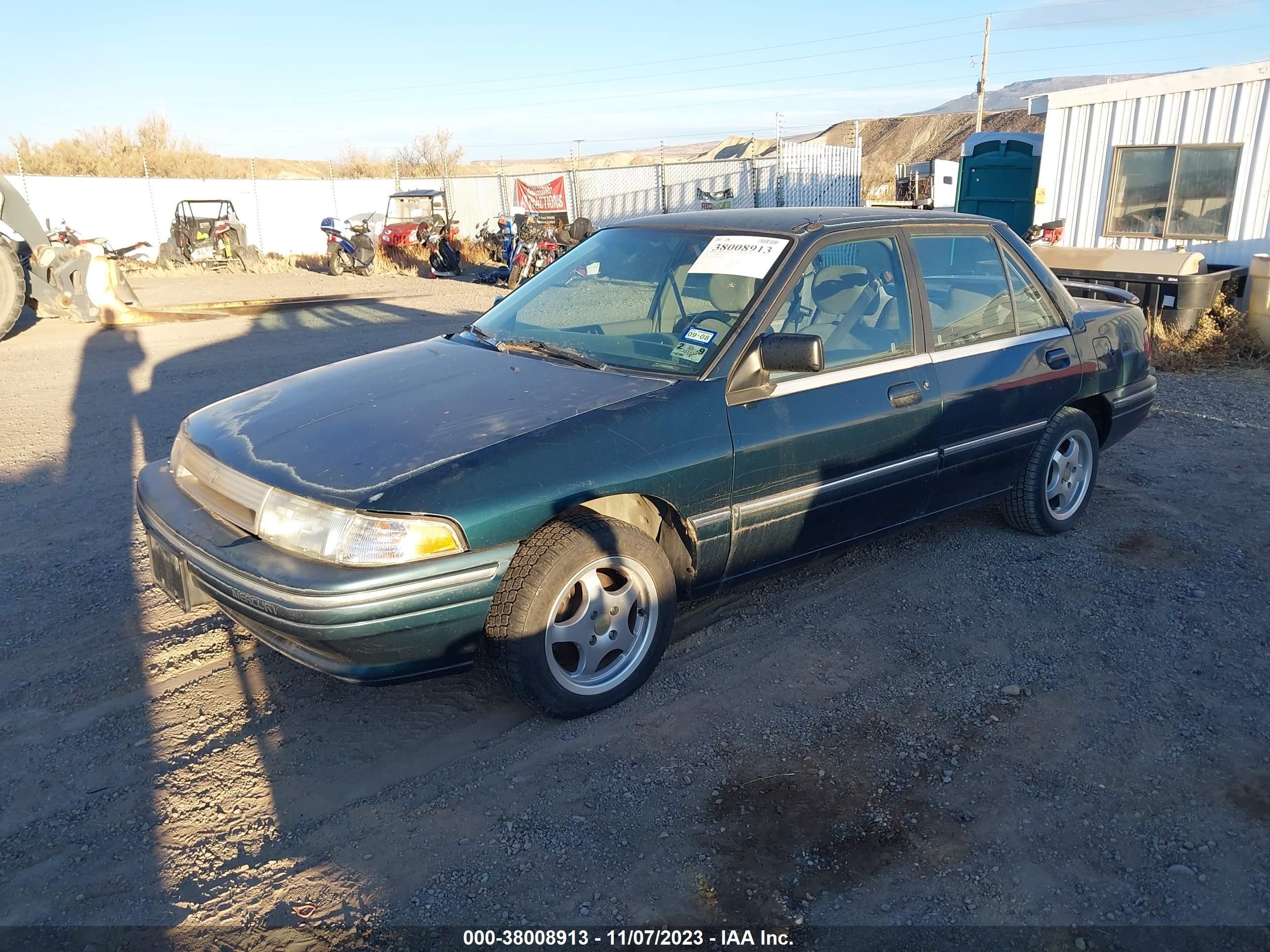 Photo 1 VIN: 3MASM10J2SR612635 - MERCURY TRACER 