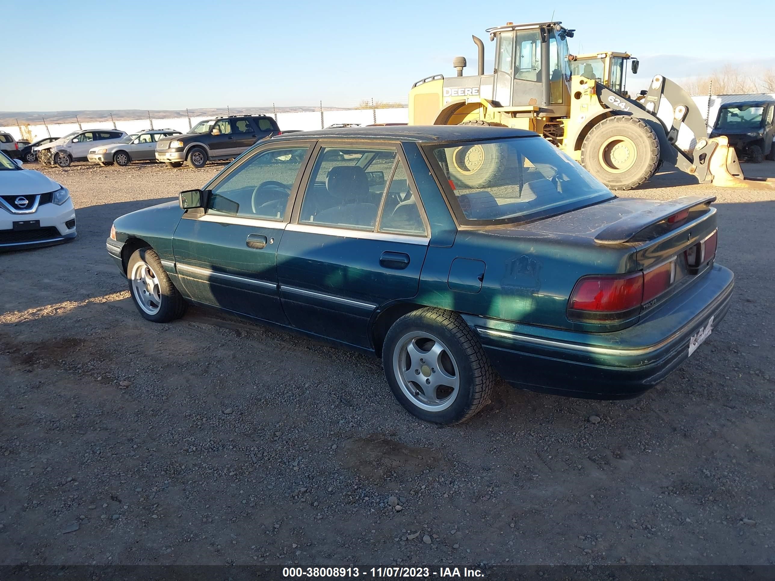 Photo 2 VIN: 3MASM10J2SR612635 - MERCURY TRACER 