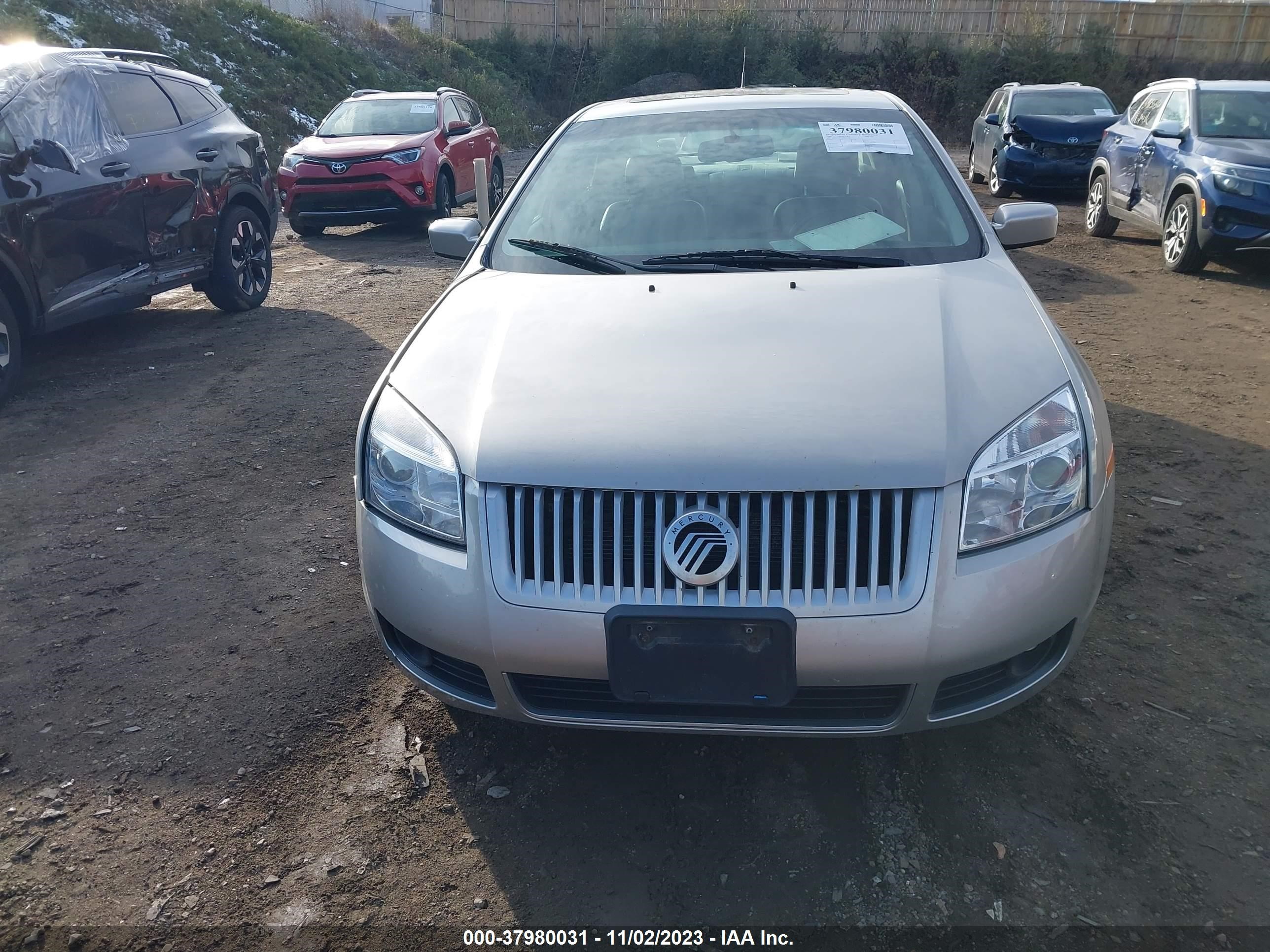 Photo 11 VIN: 3MEHM02187R623968 - MERCURY MILAN 