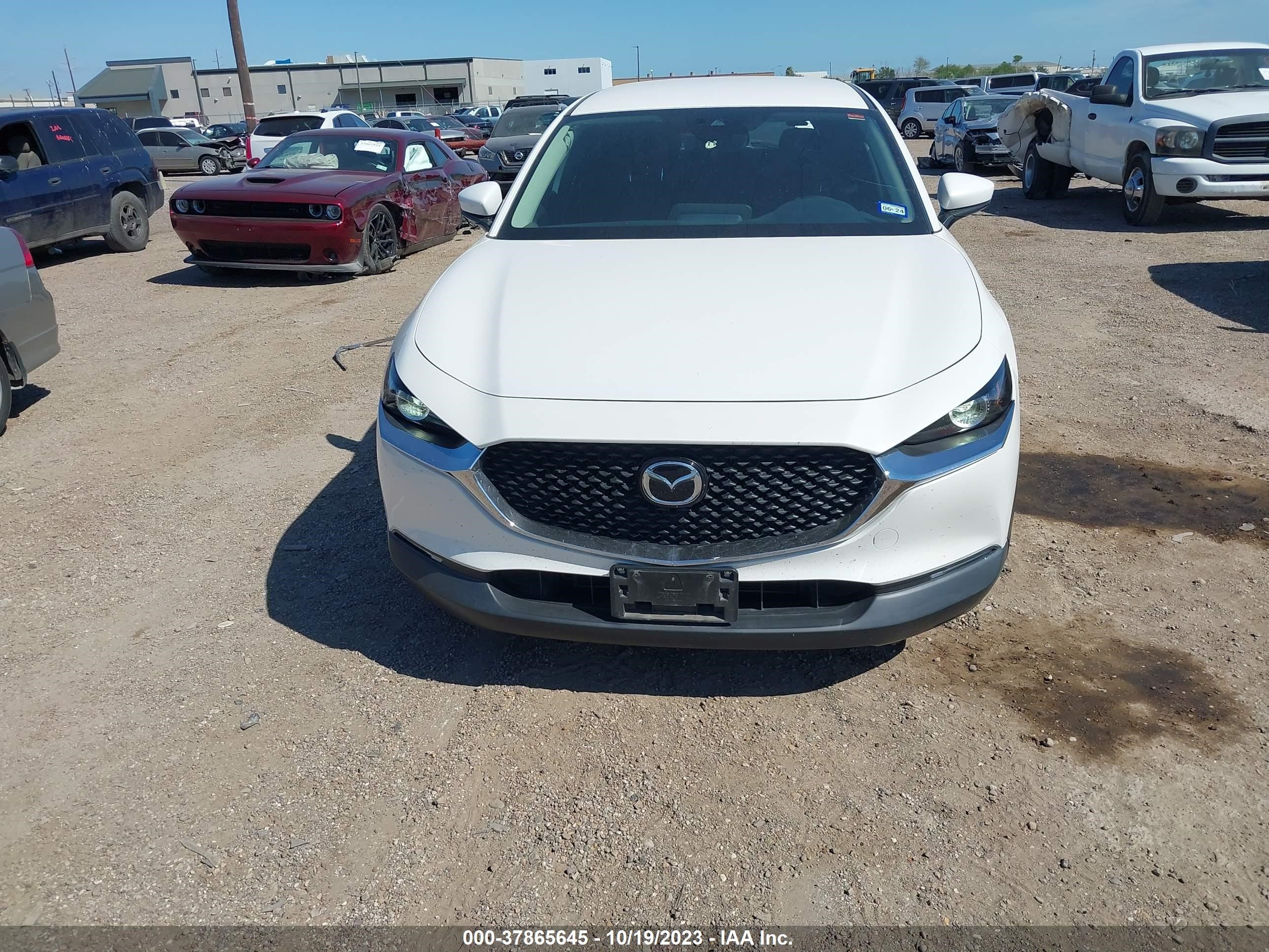 Photo 11 VIN: 3MVDMABL1LM127553 - MAZDA CX-30 