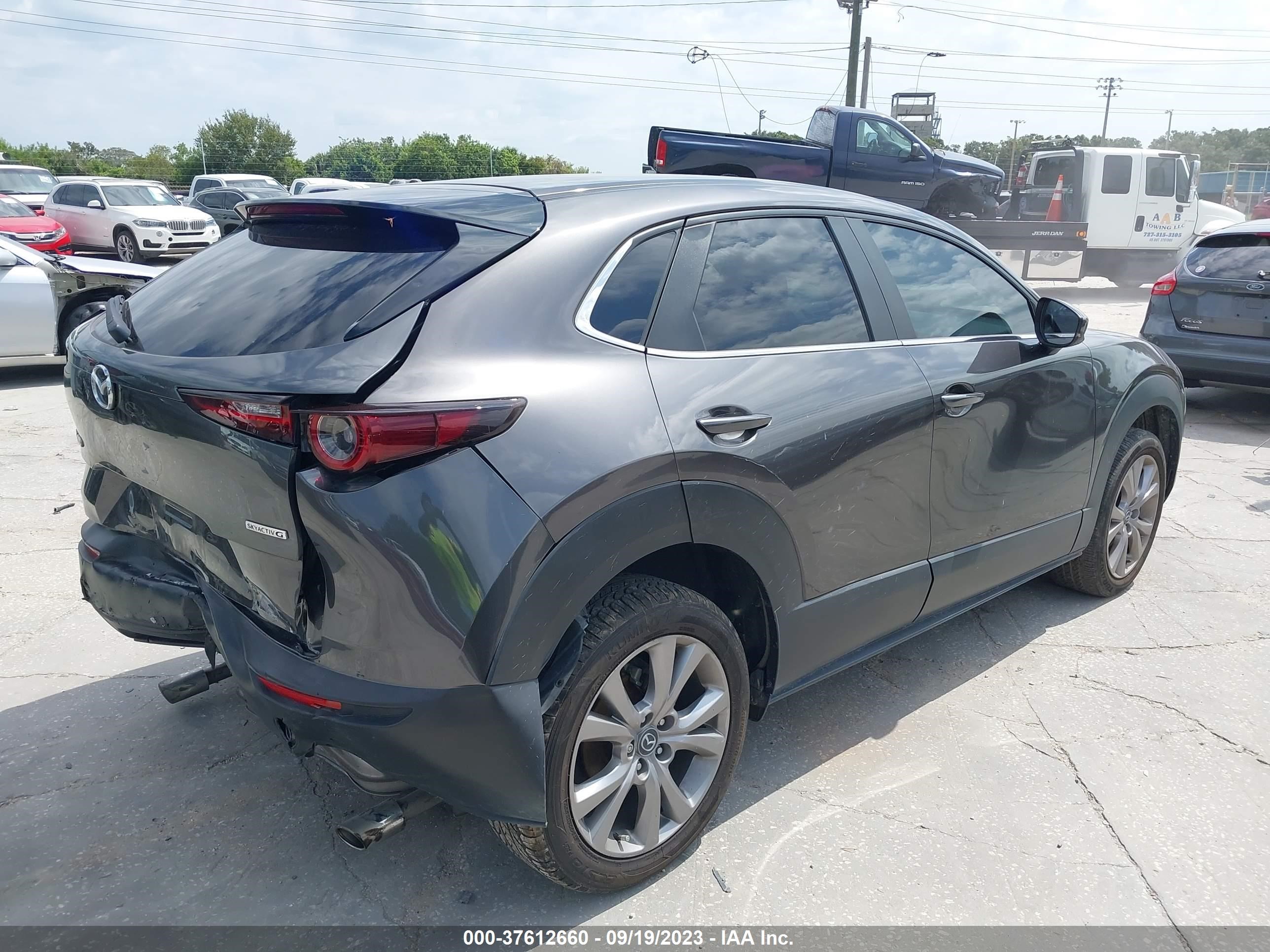 Photo 3 VIN: 3MVDMABL5MM252251 - MAZDA CX-30 