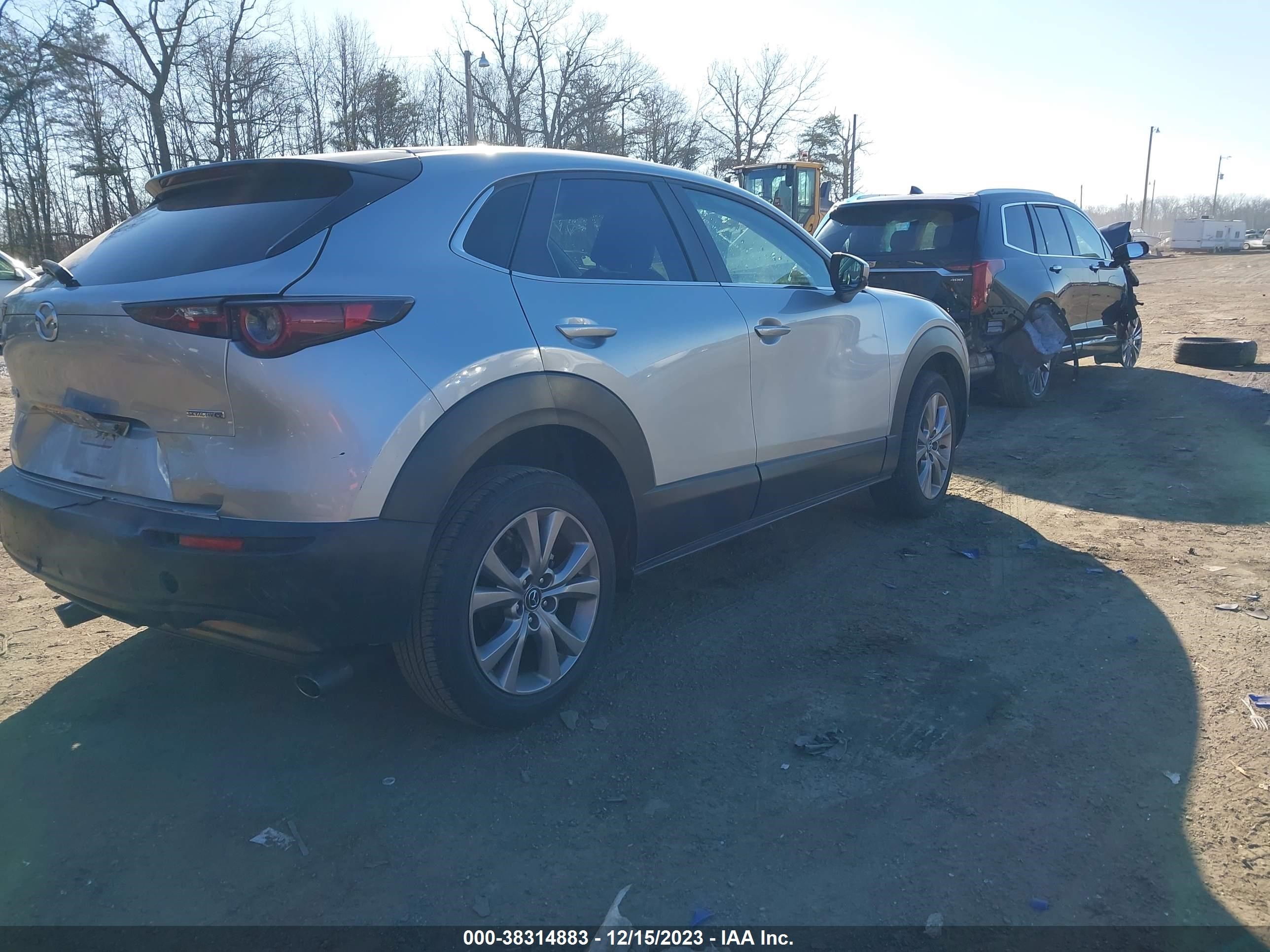 Photo 3 VIN: 3MVDMABL9MM235064 - MAZDA CX-30 