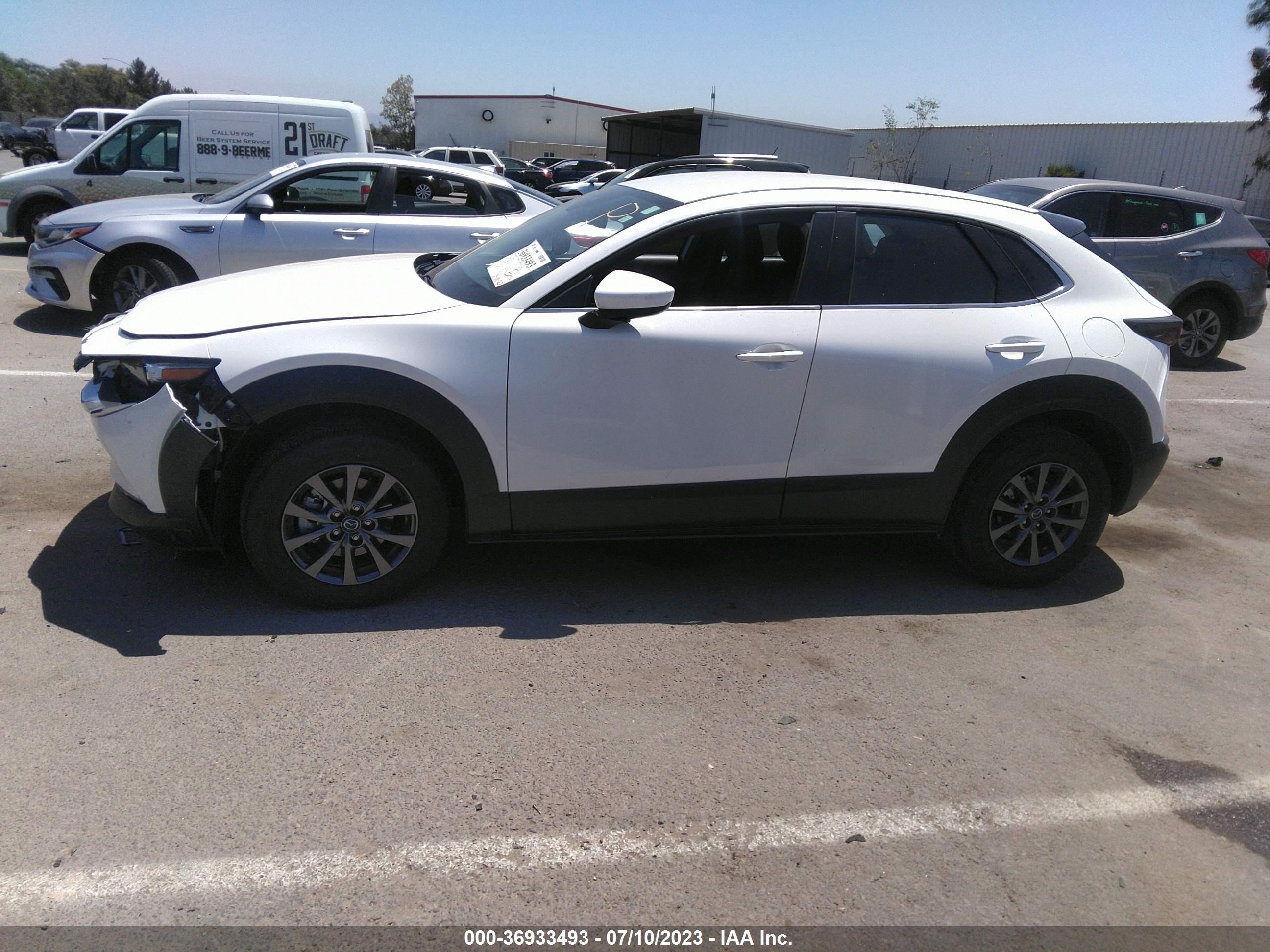 Photo 13 VIN: 3MVDMBAL1NM424901 - MAZDA CX-30 