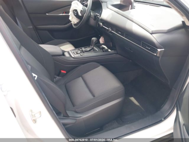 Photo 4 VIN: 3MVDMBAM2RM647916 - MAZDA CX-30 