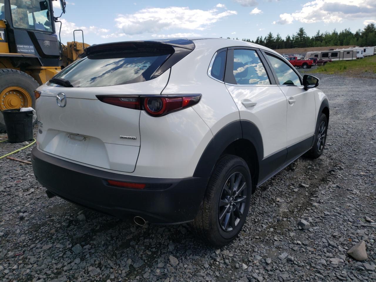 Photo 3 VIN: 3MVDMBB78LM112038 - MAZDA CX-30 