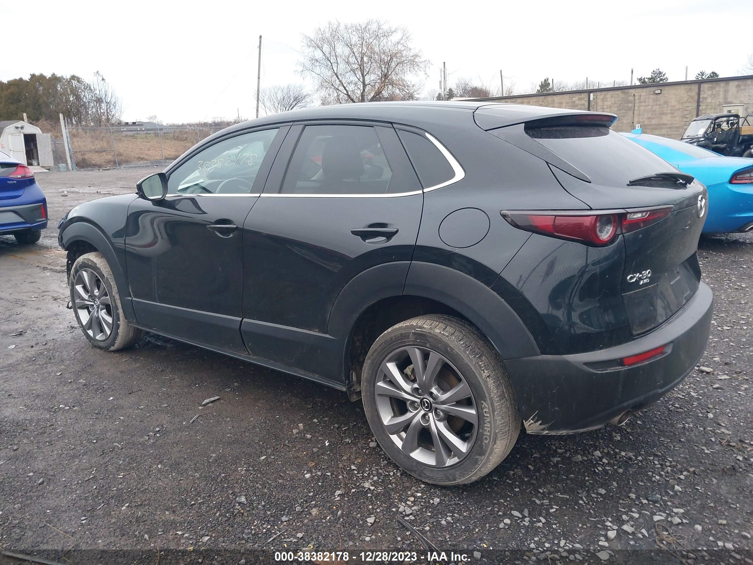 Photo 2 VIN: 3MVDMBBL3MM243778 - MAZDA CX-30 