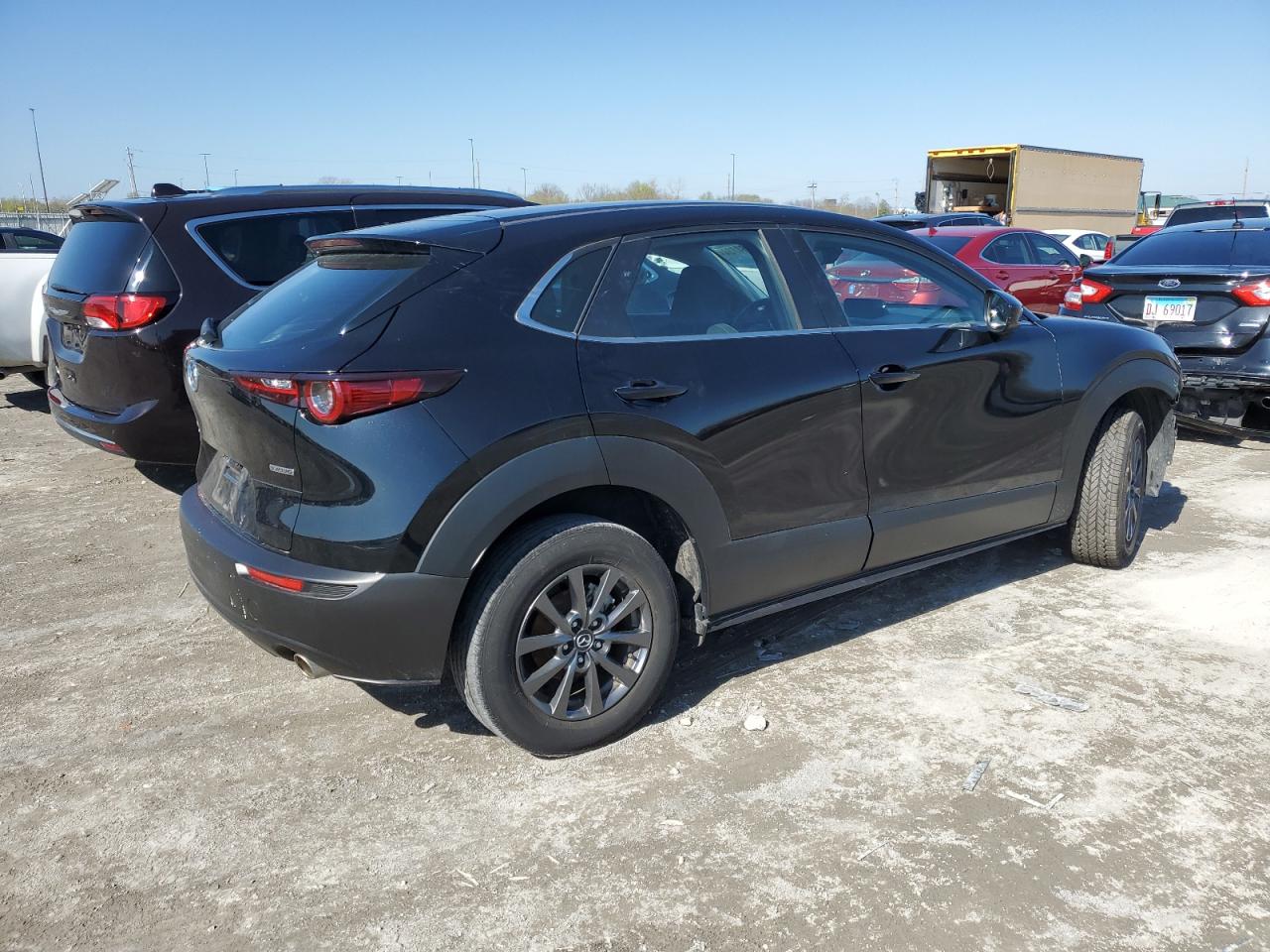 Photo 2 VIN: 3MVDMBBLXLM121921 - MAZDA CX-30 