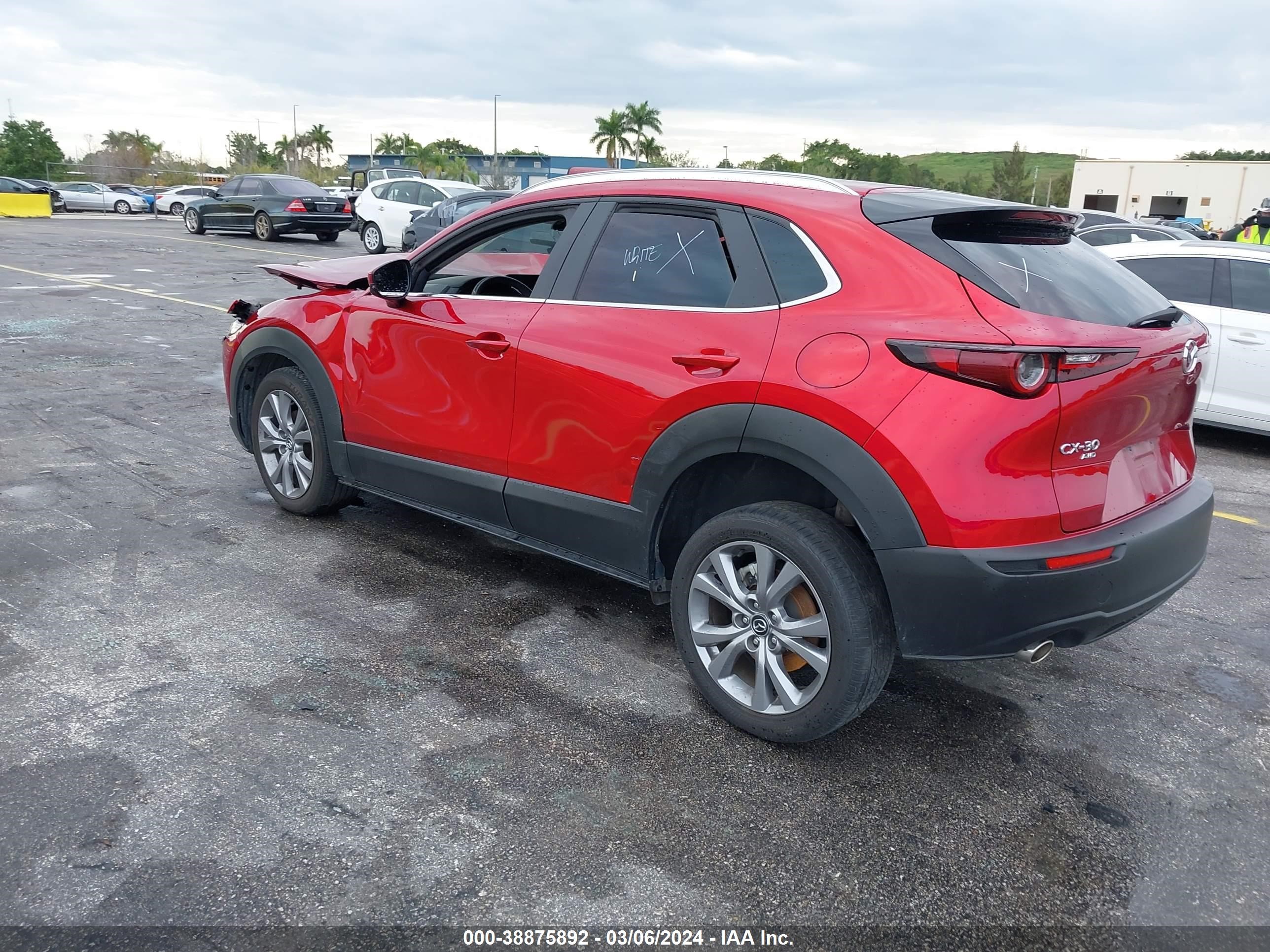 Photo 2 VIN: 3MVDMBBM1PM527228 - MAZDA CX-30 