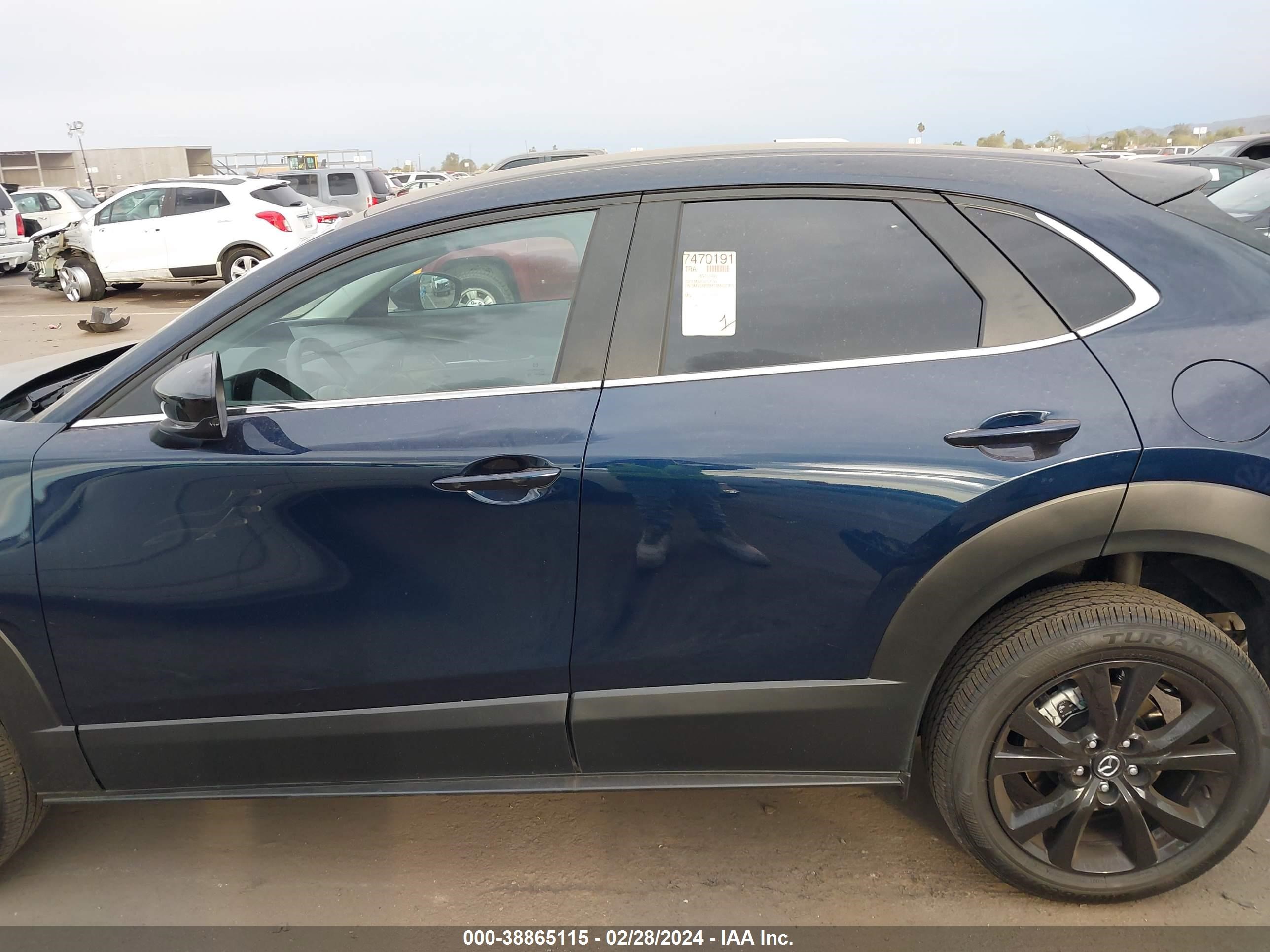 Photo 13 VIN: 3MVDMBBM1RM631415 - MAZDA CX-30 