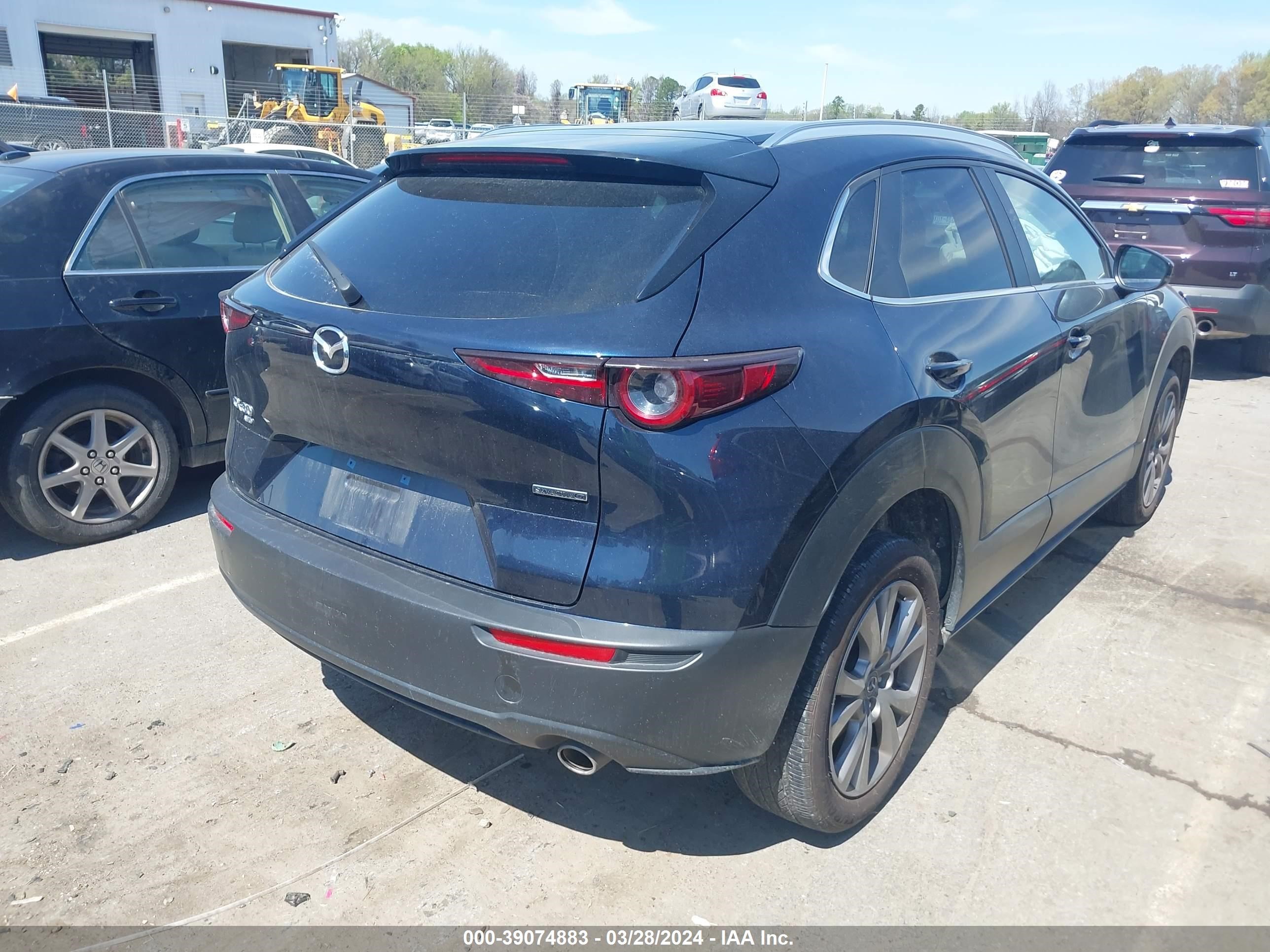 Photo 3 VIN: 3MVDMBBM9PM526683 - MAZDA CX-30 