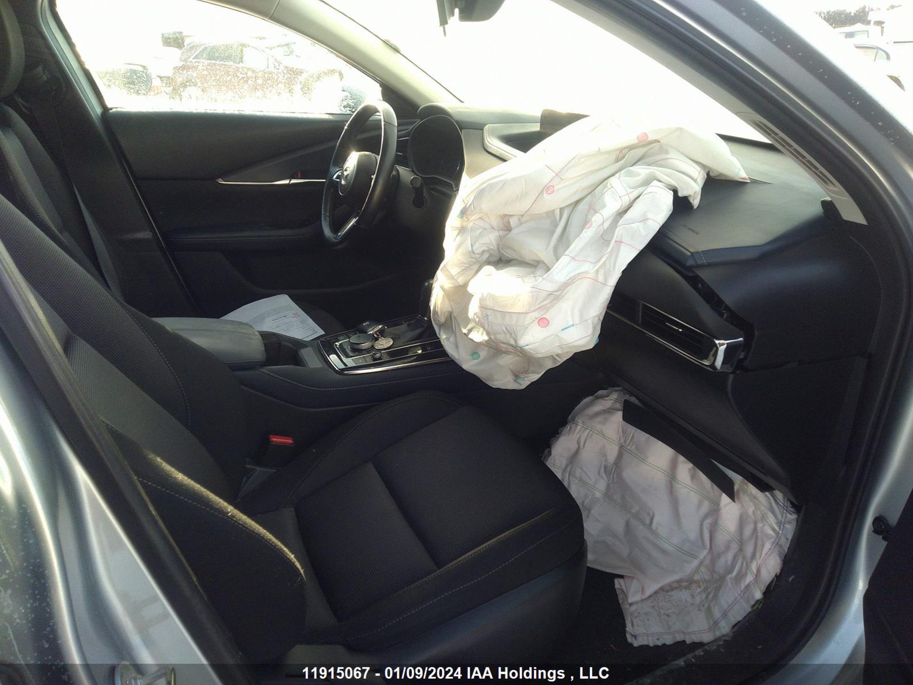 Photo 4 VIN: 3MVDMBCL2LM122012 - MAZDA CX-30 