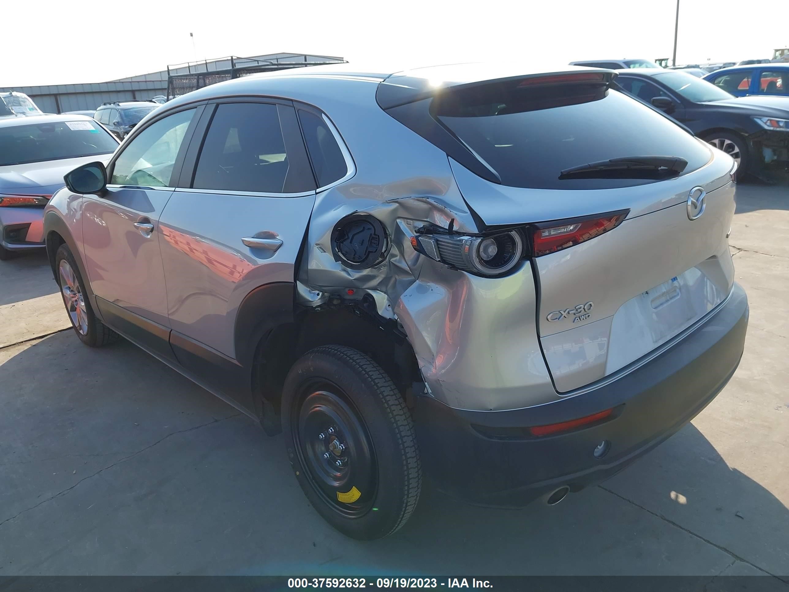 Photo 2 VIN: 3MVDMBCL6MM273145 - MAZDA CX-30 