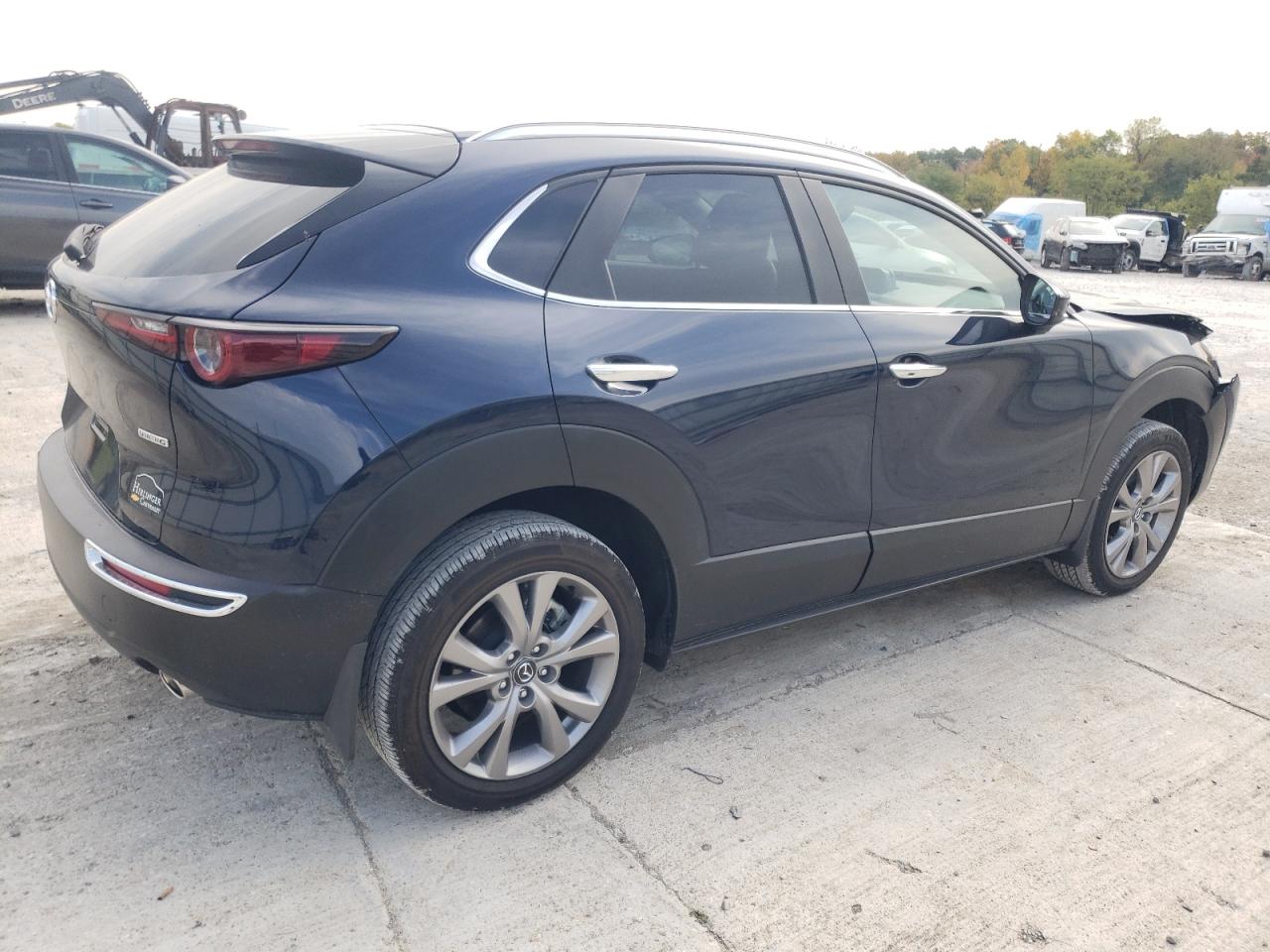 Photo 2 VIN: 3MVDMBCLXNM405812 - MAZDA CX-30 