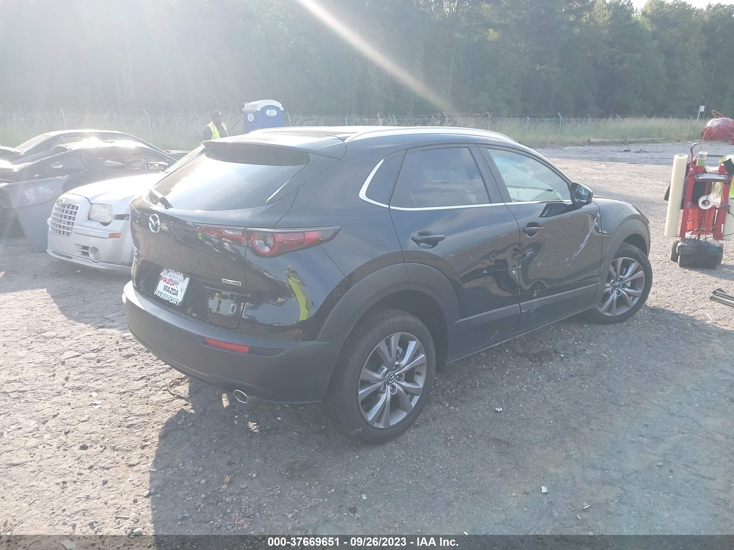 Photo 3 VIN: 3MVDMBCM1PM547140 - MAZDA CX-30 