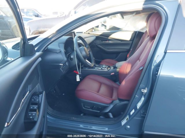 Photo 4 VIN: 3MVDMBCM2PM581667 - MAZDA CX-30 