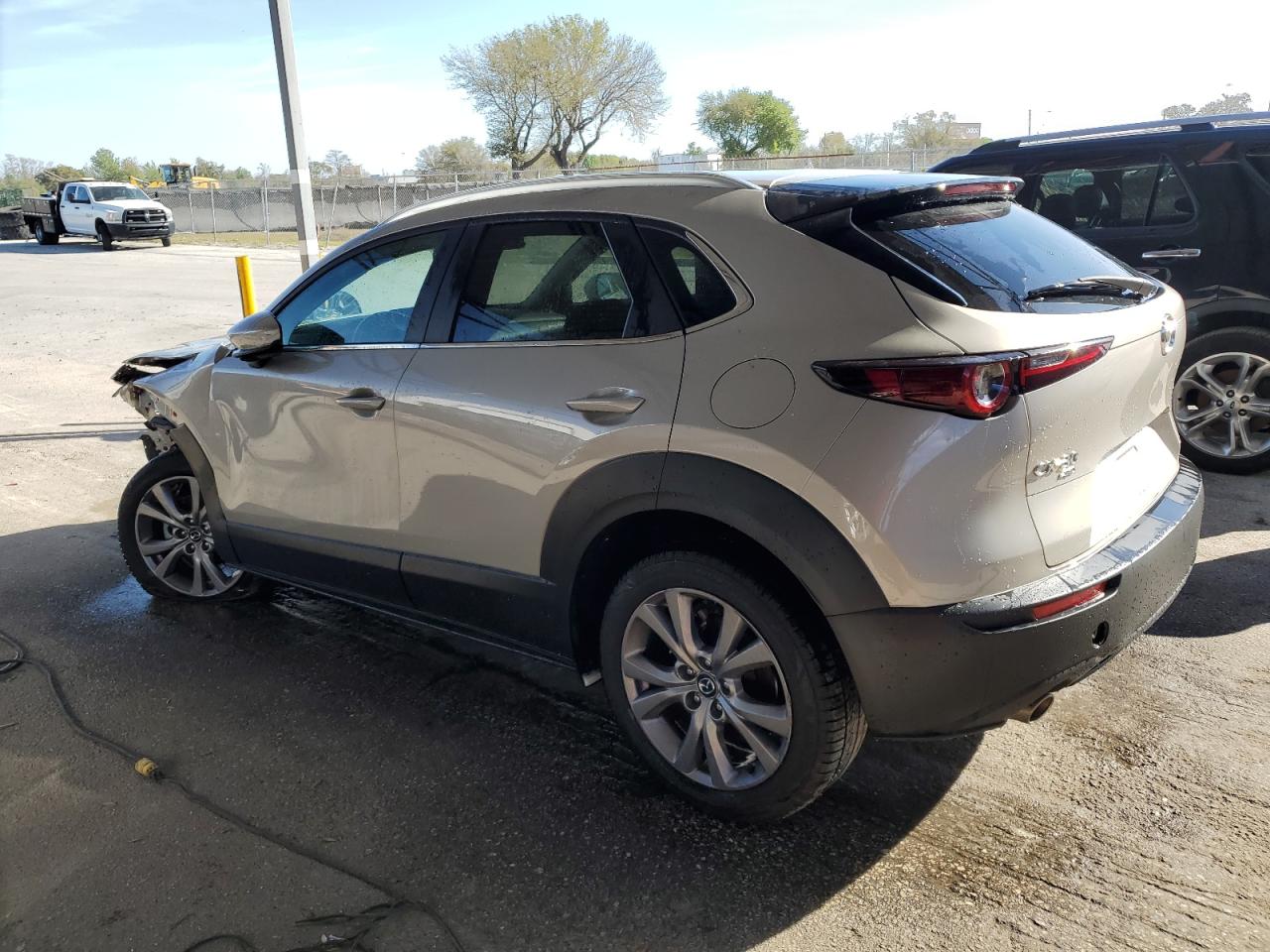 Photo 1 VIN: 3MVDMBCMXPM529901 - MAZDA CX-30 