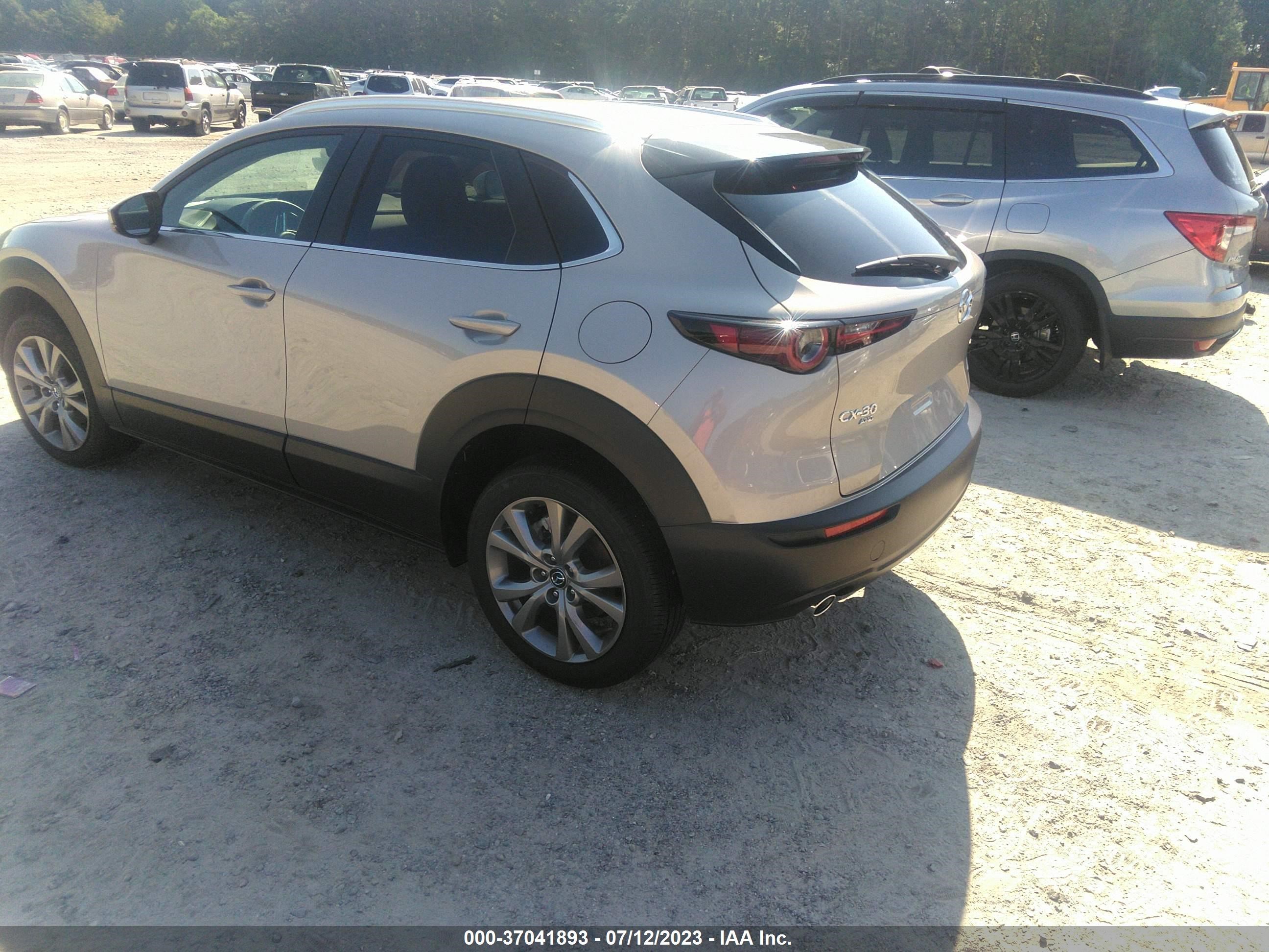 Photo 2 VIN: 3MVDMBCMXPM553440 - MAZDA CX-30 