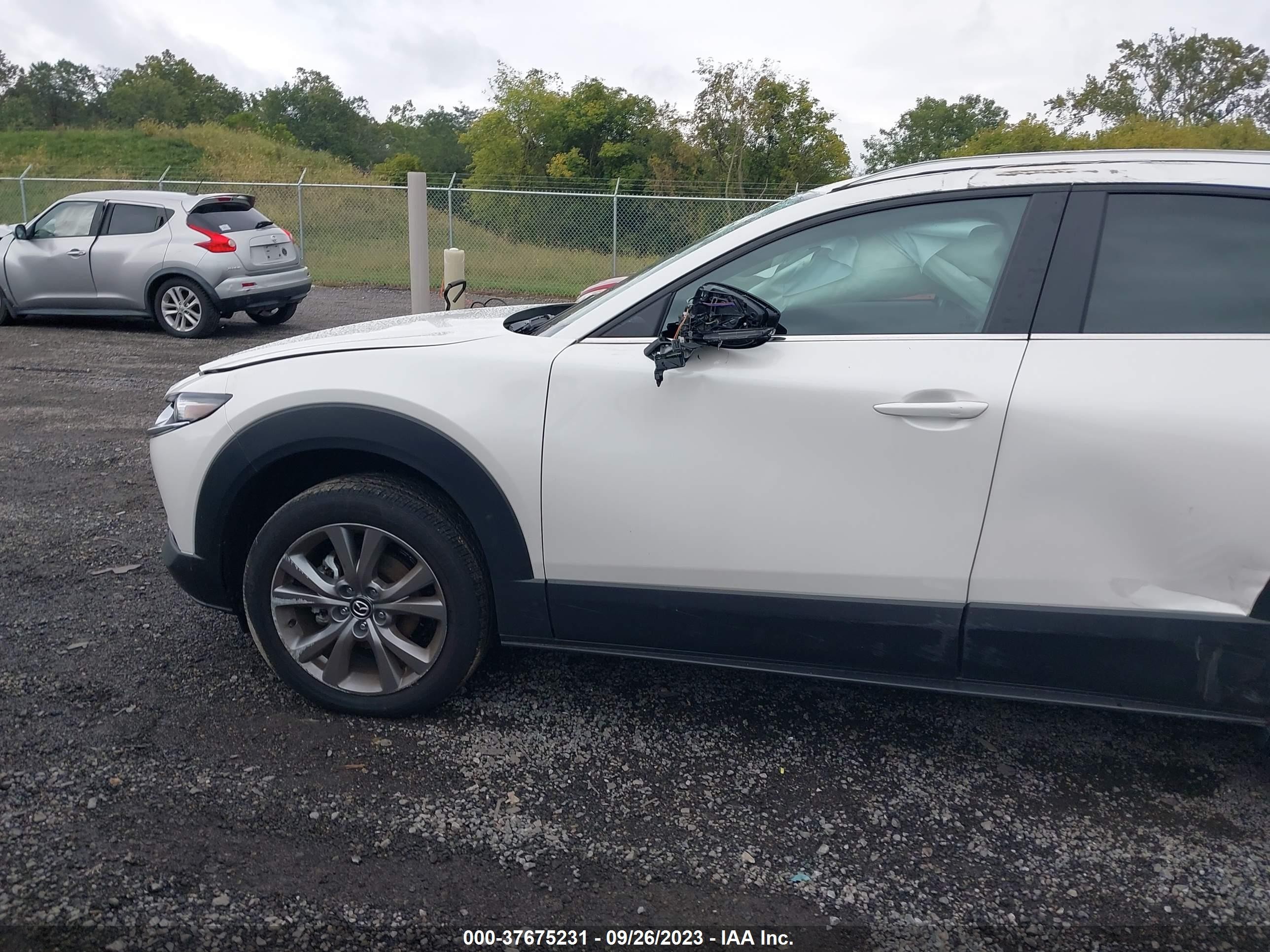 Photo 13 VIN: 3MVDMBCMXPM567855 - MAZDA CX-30 