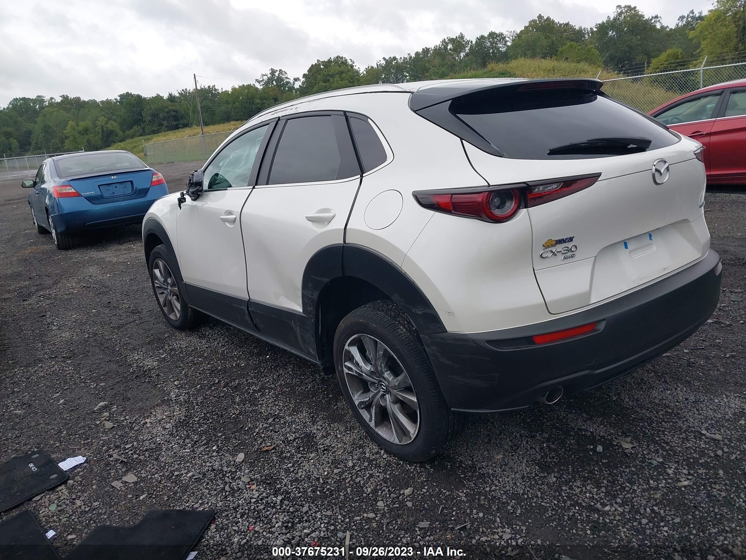 Photo 2 VIN: 3MVDMBCMXPM567855 - MAZDA CX-30 