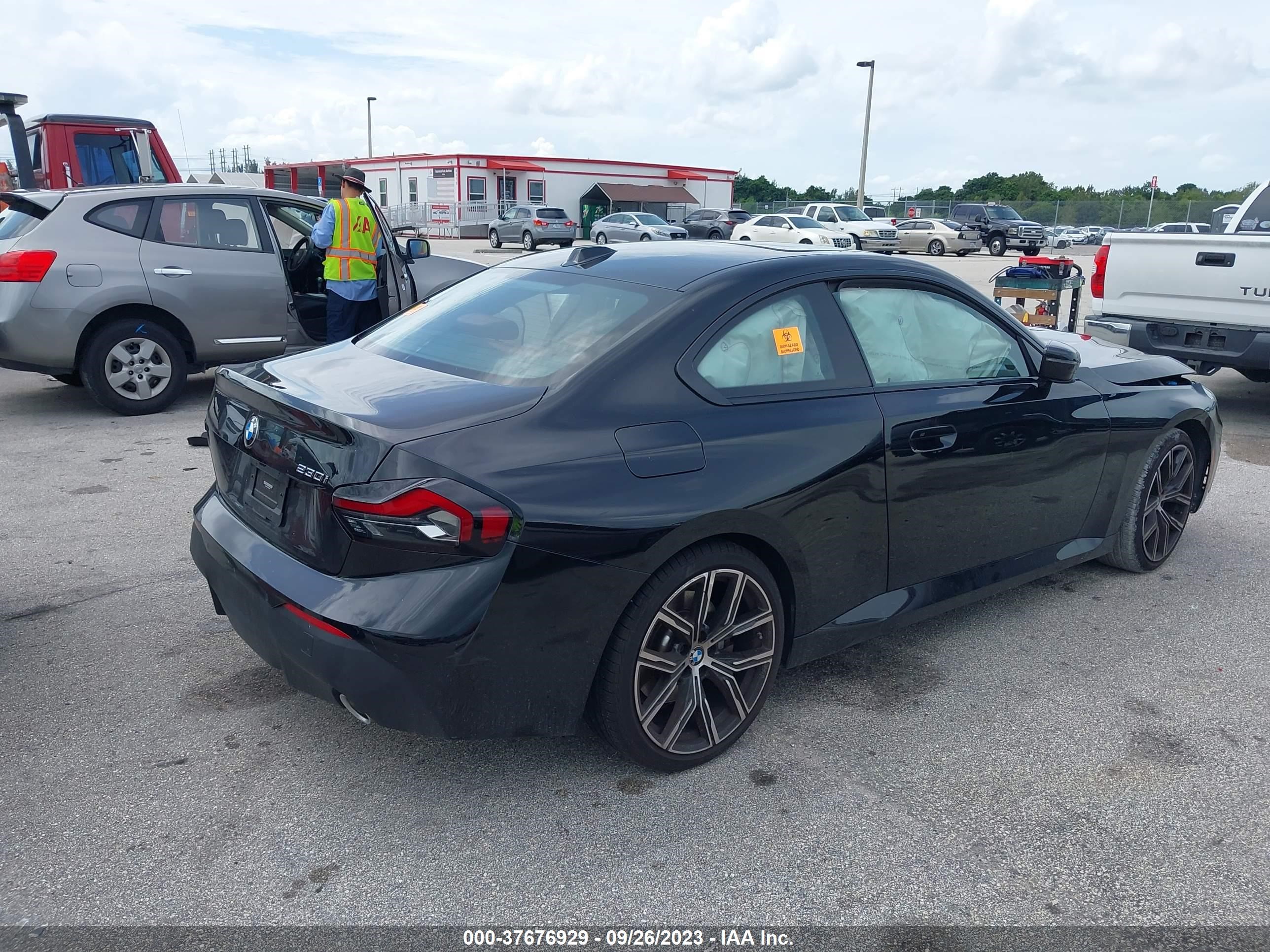 Photo 3 VIN: 3MW23CM01P8D28326 - BMW 2ER 